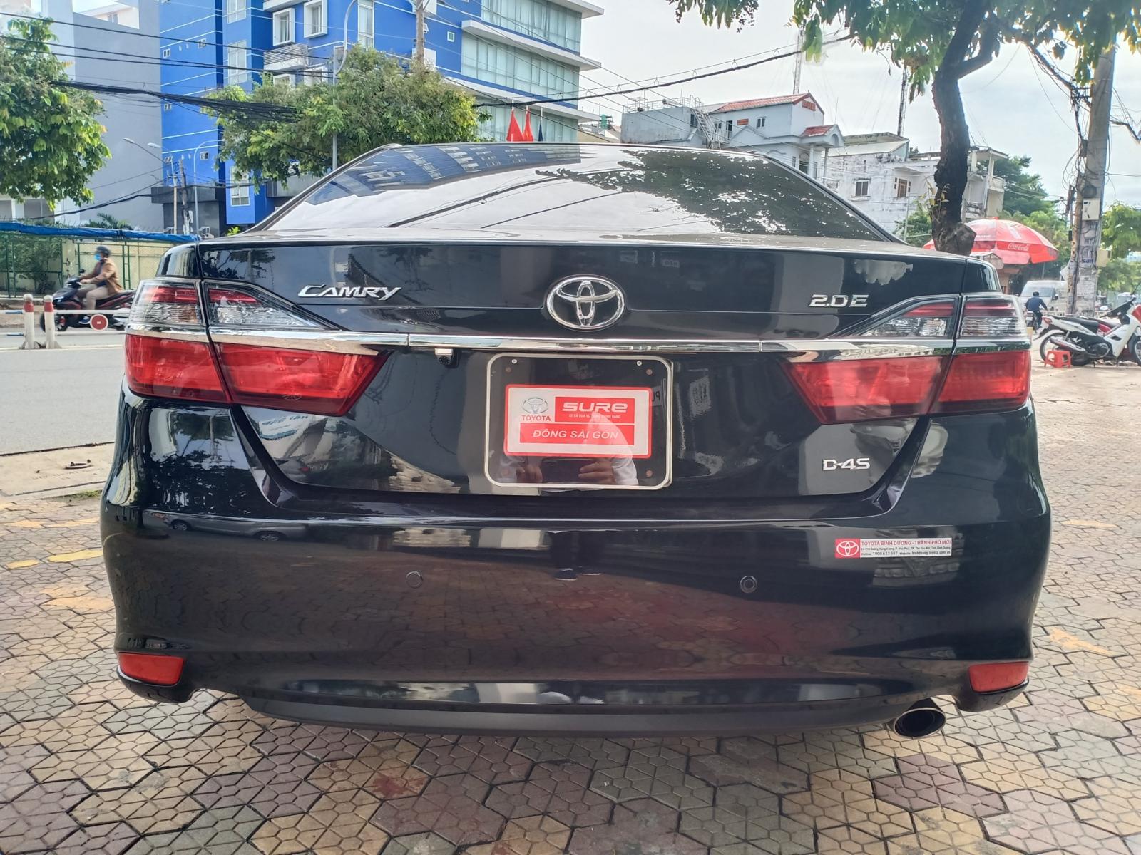 Toyota Camry E 2017 - Cần bán lại xe Toyota Camry E đời 2017, màu đen, nhập khẩu chính hãng