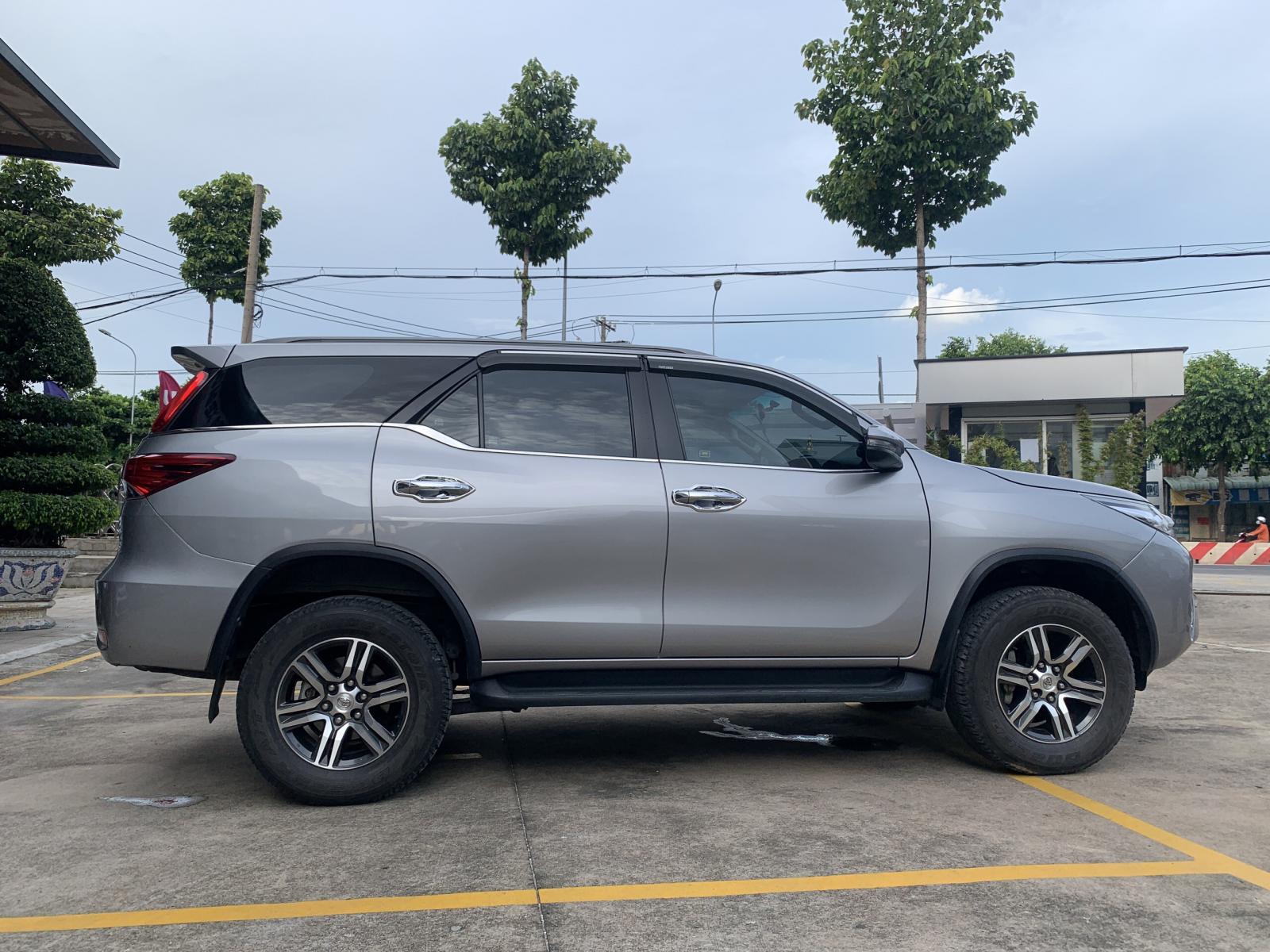 Toyota Fortuner 2.4 G 2018 - Cần bán xe Toyota Fortuner 2.4 G đời 2018, màu bạc, nhập khẩu