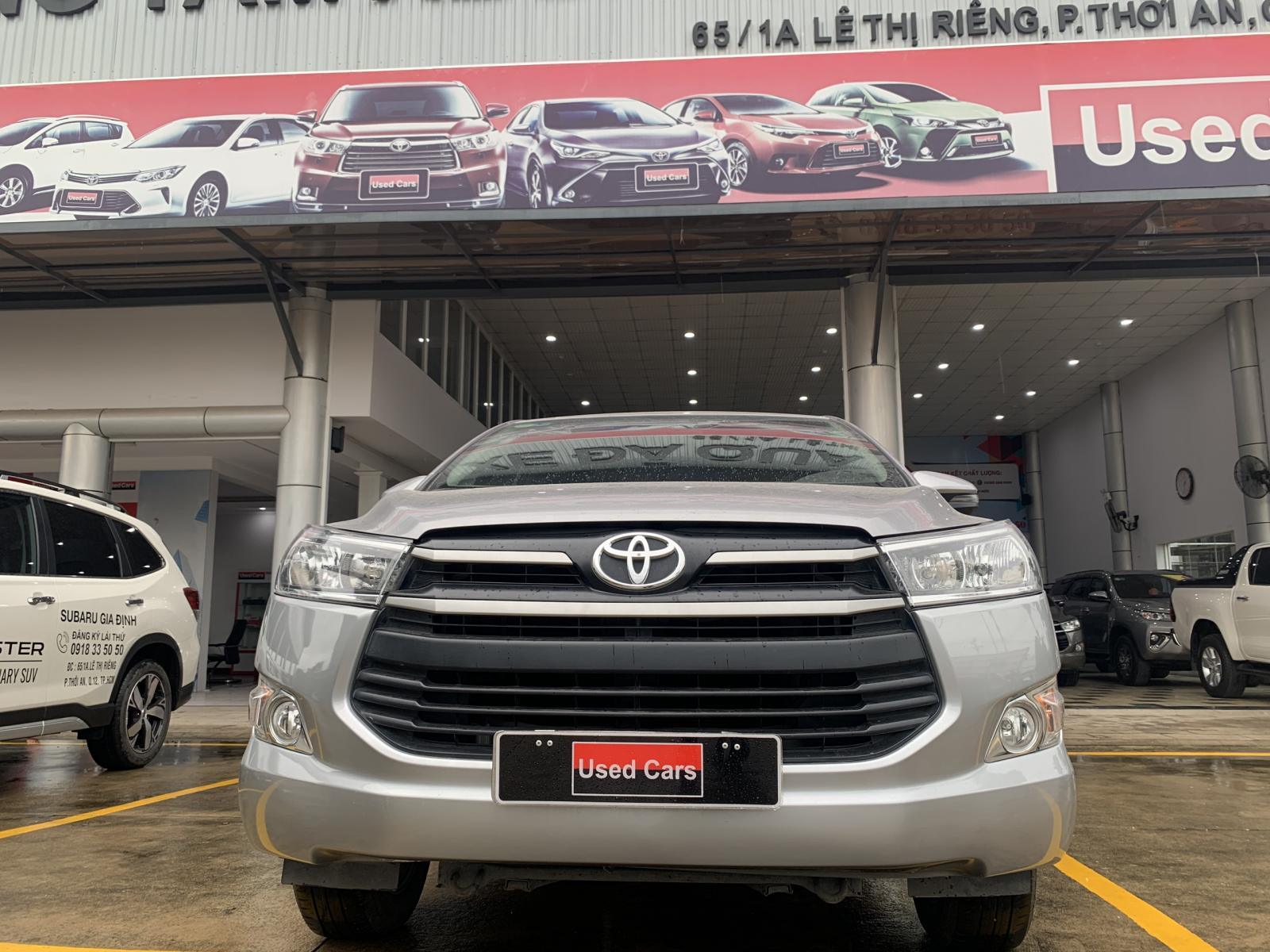 Toyota Innova 2.0E 2019 - Bán xe Toyota Innova 2.0E 2019, màu bạc, giá thương lượng mạnh
