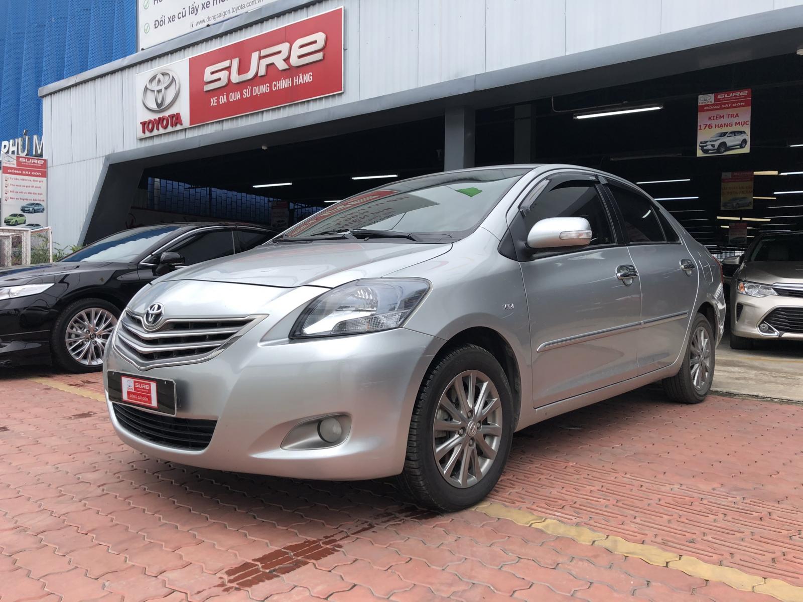 Toyota Vios G 2012 - Bán Toyota Vios G đời 2012, màu bạc, chạy 54.000km, xe chất - máy êm ru