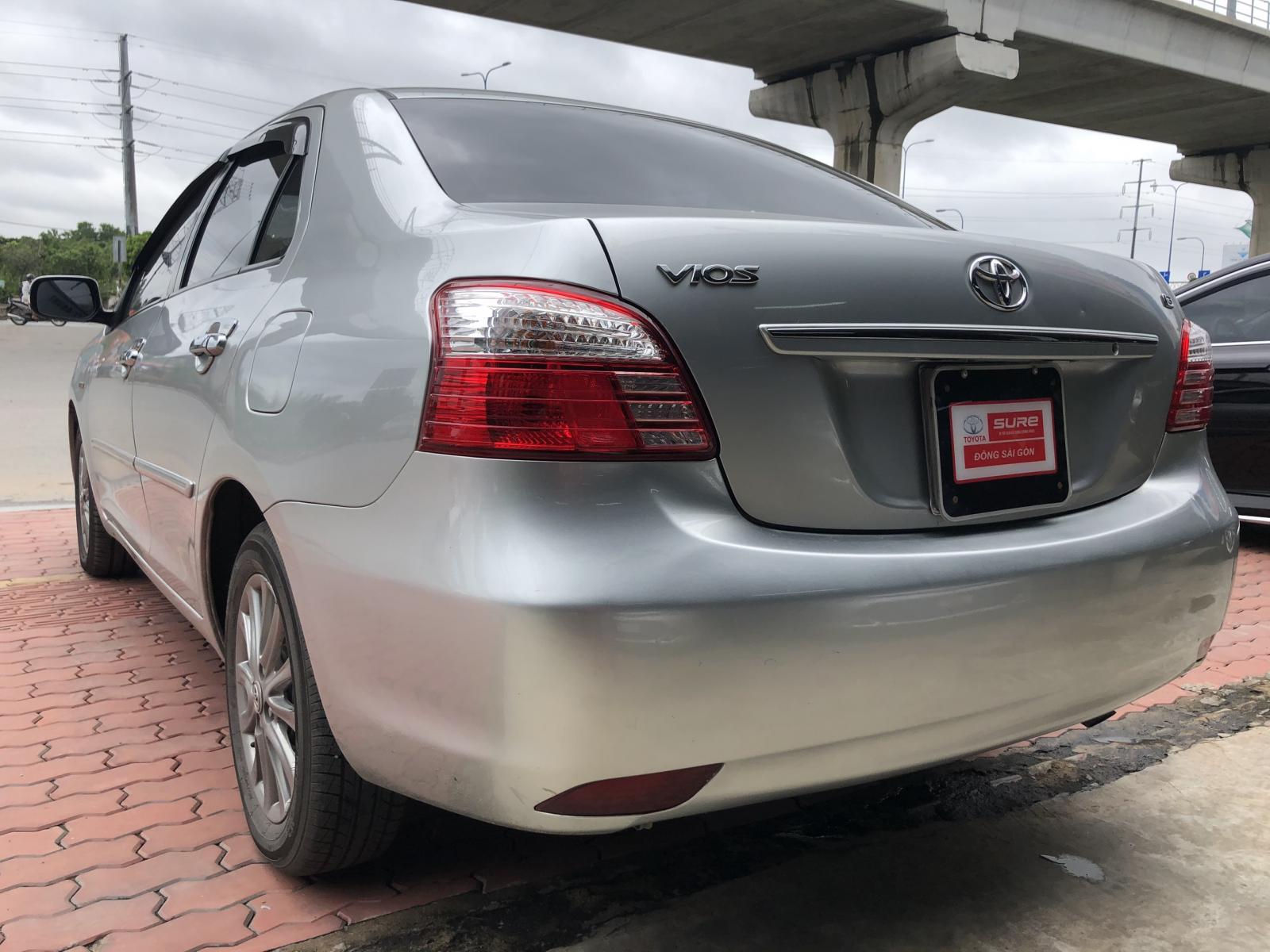 Toyota Vios G 2012 - Bán Toyota Vios G đời 2012, màu bạc, chạy 54.000km, xe chất - máy êm ru