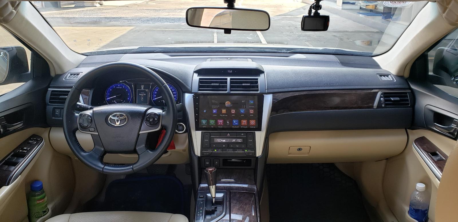 Toyota Camry 2.0E 2015 - Bán xe Toyota Camry 2.0E đời 2015, màu nâu giá cạnh tranh