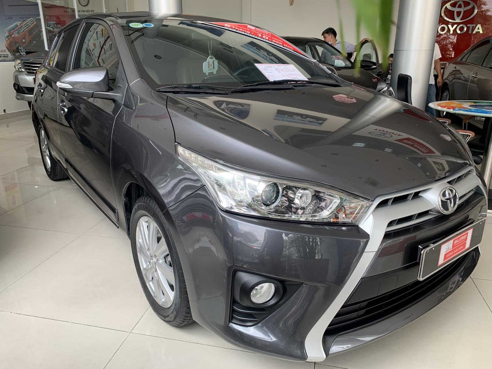 Toyota Yaris 1.3G 2015 - Bán Toyota Yaris 1.3G đời 2015, màu xám, xe nhập, lướt 20.000km. Giá siêu đẹp