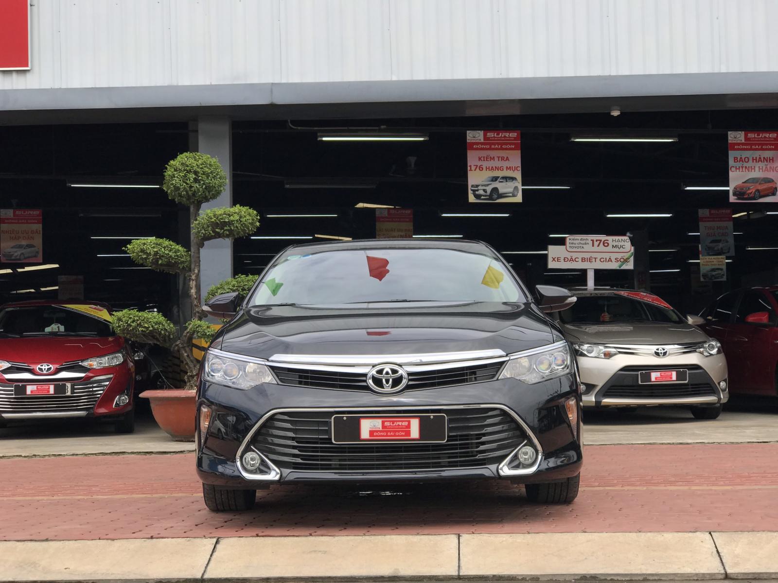 Toyota Camry 2.0E 2019 - Cần bán Toyota Camry 2.0E năm 2019, màu đen, xe nhập, giá ưu đãi