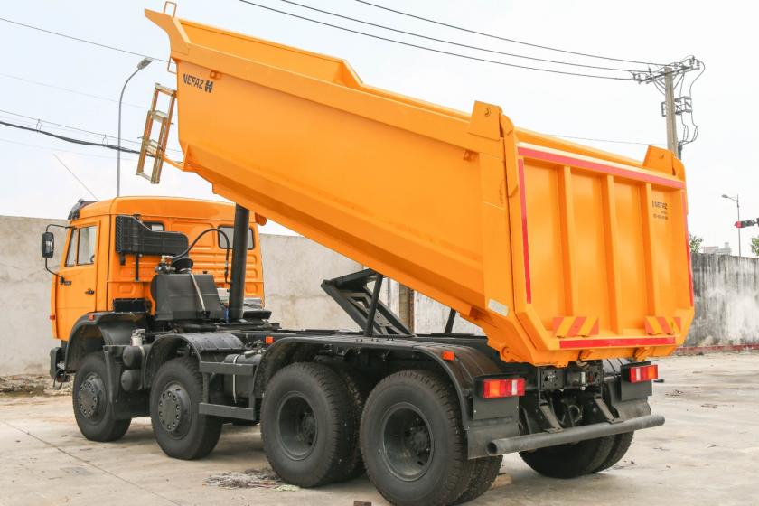 CMC VB750 2016 - Xe ben kamaz 6540(8x4) thùng 15 khối tải hàng 17 tấn