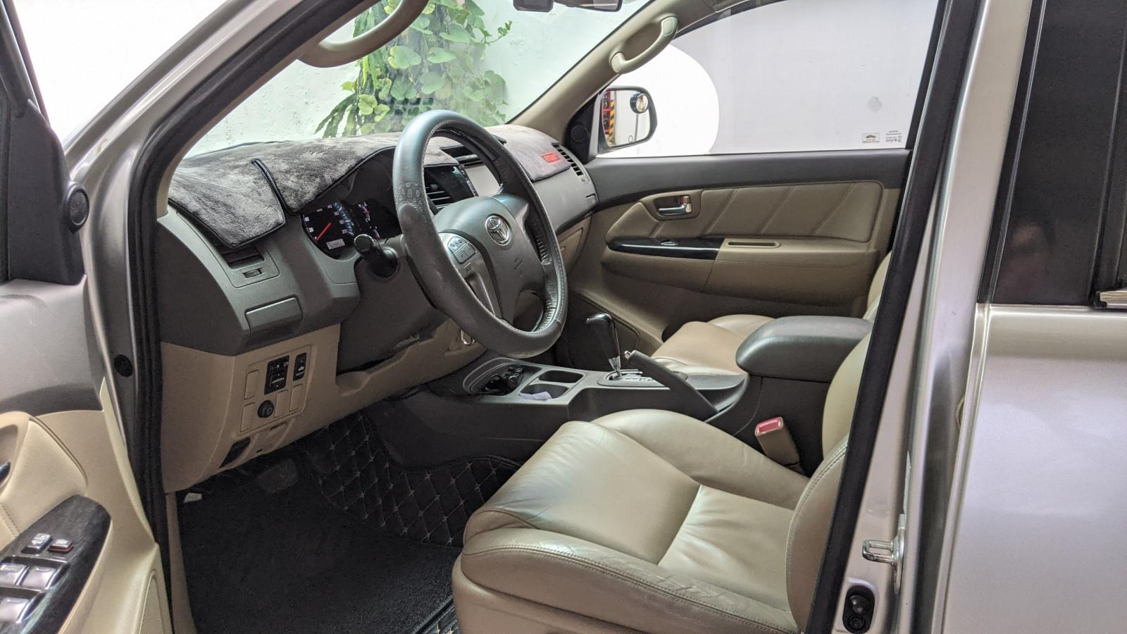 Toyota Fortuner 2.7V 2014 - Xe Toyota Fortuner 2.7V sản xuất 2014, màu bạc