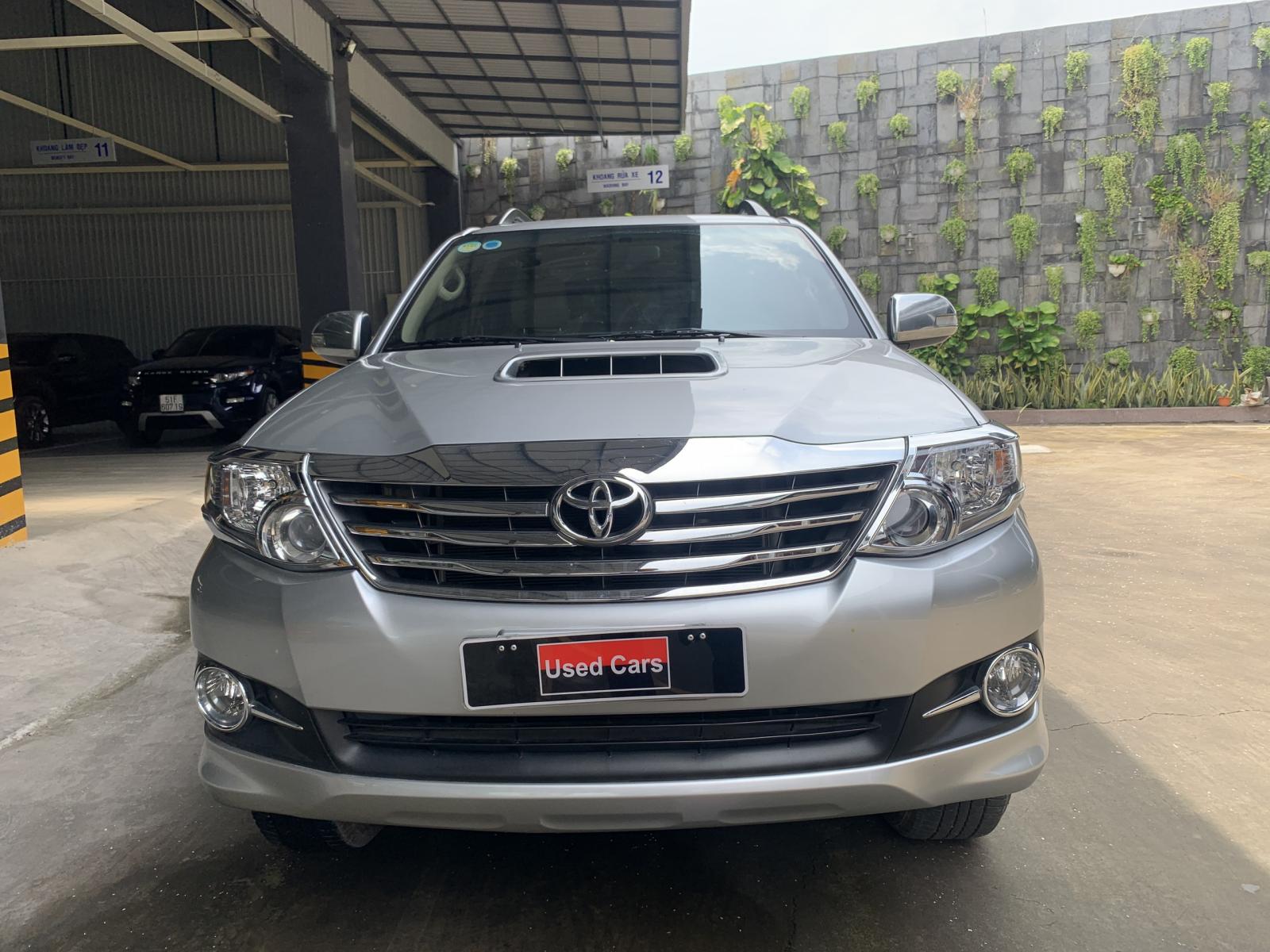 Toyota Fortuner G 2016 - Bán ô tô Toyota Fortuner G đời 2016, màu bạc, 780 triệu