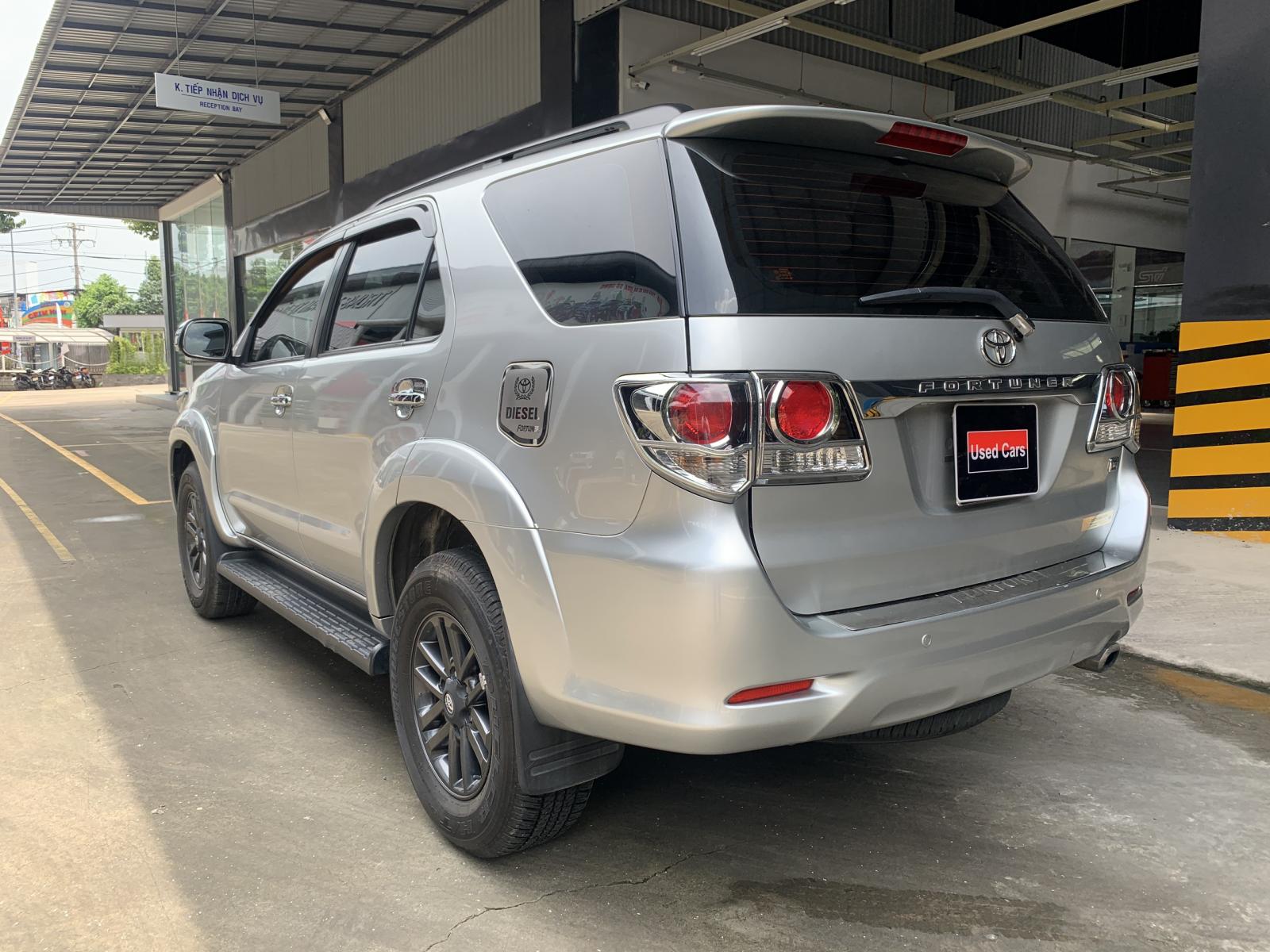 Toyota Fortuner G 2016 - Bán ô tô Toyota Fortuner G đời 2016, màu bạc, 780 triệu