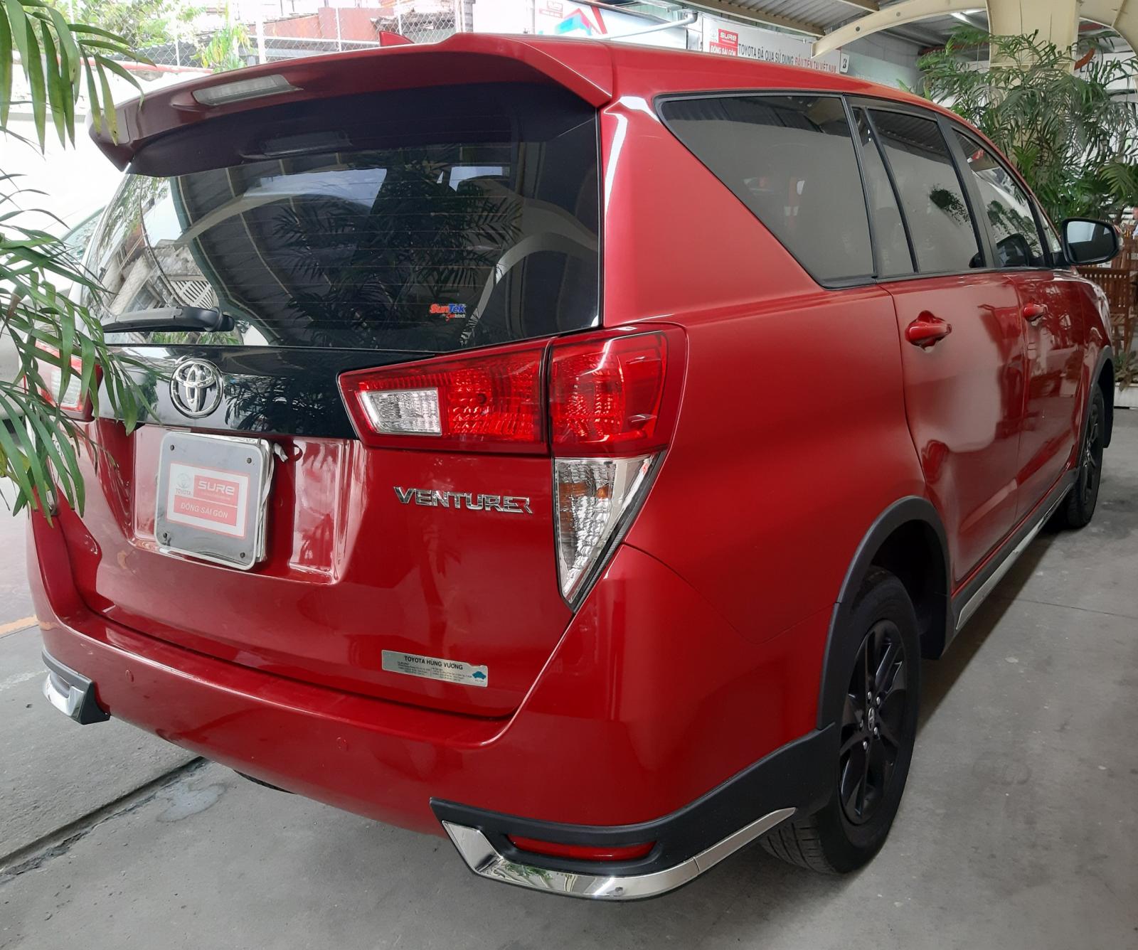 Toyota Innova 2.0E 2017 - Bán Toyota Innova 2.0E đời 2017, màu đỏ, giá tốt