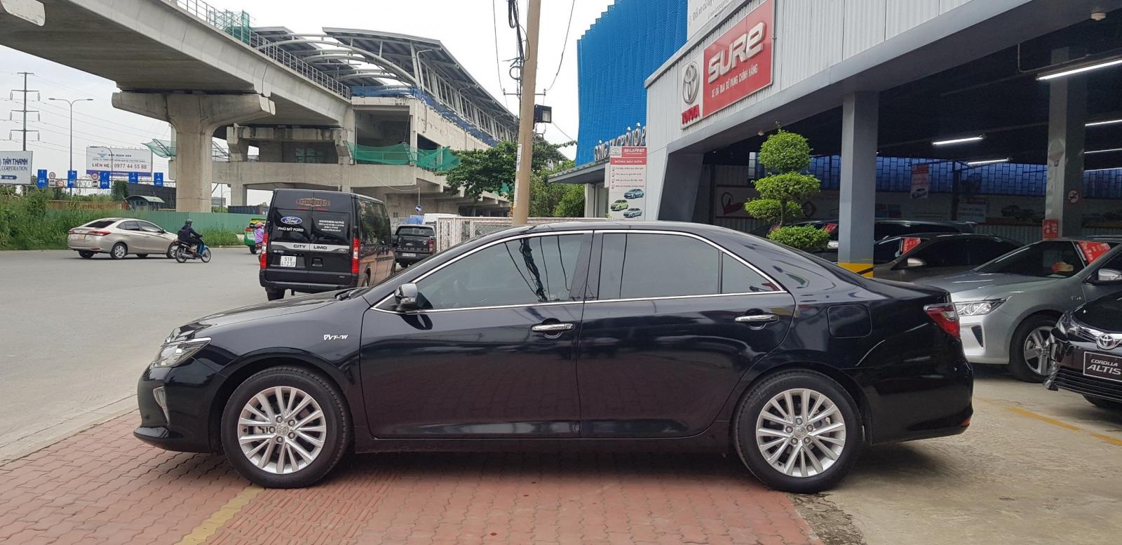 Toyota Camry 2.0E 2019 - Cần bán Toyota Camry 2.0E đời 2019, màu đen