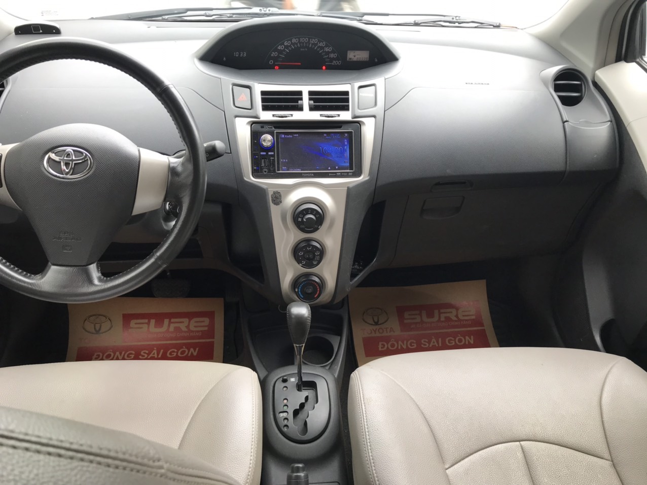 Toyota Yaris 1.3G 2010 - Cần bán lại xe Toyota Yaris 1.3G đời 2010, màu xám, nhập khẩu chính hãng, giá chỉ 370 triệu