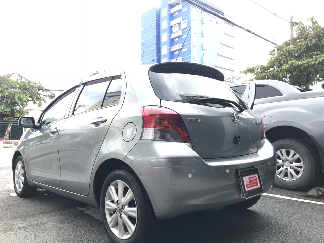 Toyota Yaris 1.3G 2010 - Cần bán lại xe Toyota Yaris 1.3G đời 2010, màu xám, nhập khẩu chính hãng, giá chỉ 370 triệu