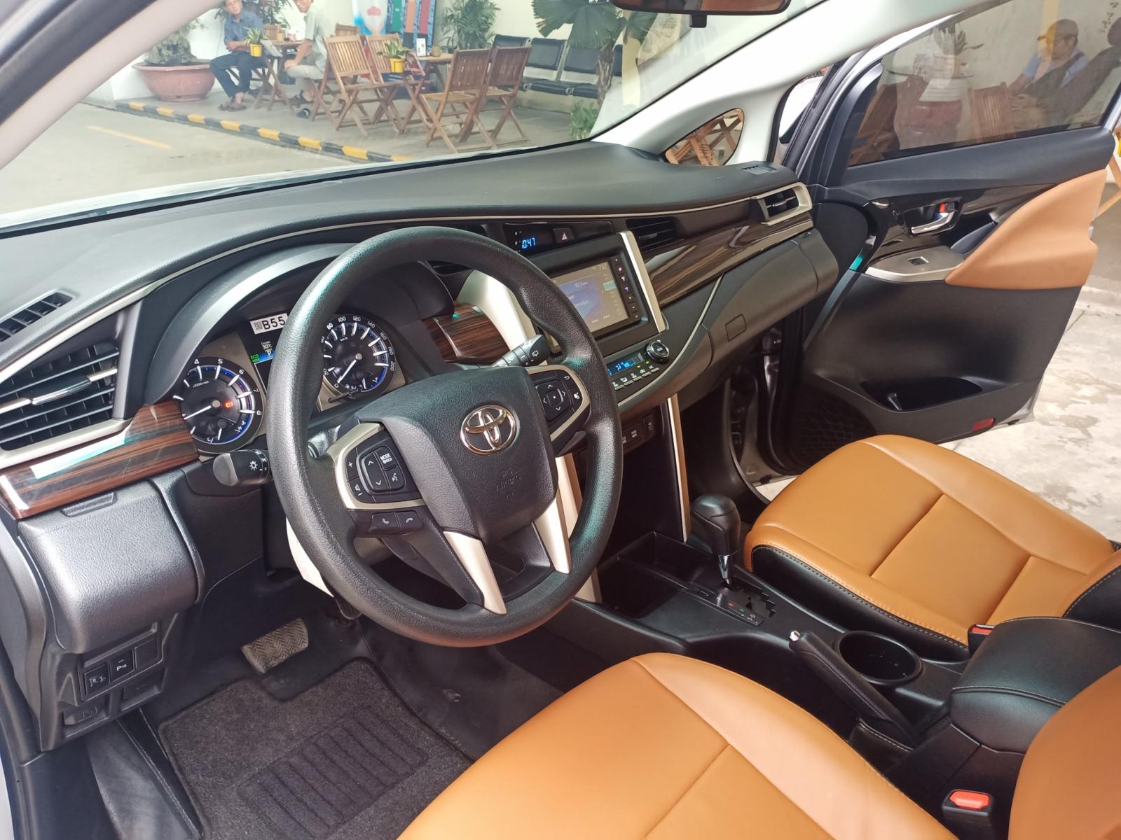 Toyota Innova G 2018 - Cần bán xe Toyota Innova G đời 2018, màu bạc