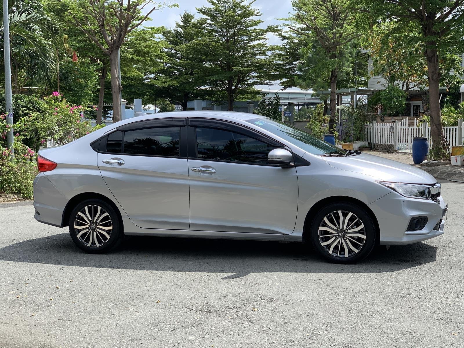 Honda City 2019 - Bán Honda City Top 2019 tự động màu bạc