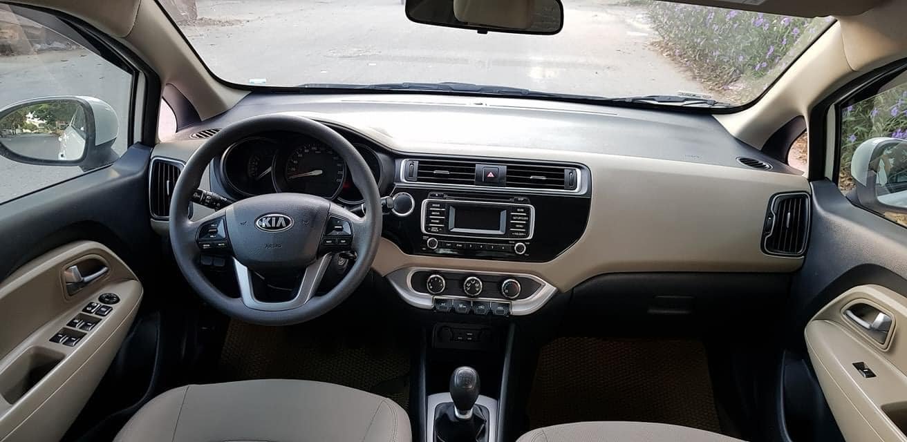 Kia Rio 2016 - Tôi cần bán xe Rio 2016, số sàn, màu trắng