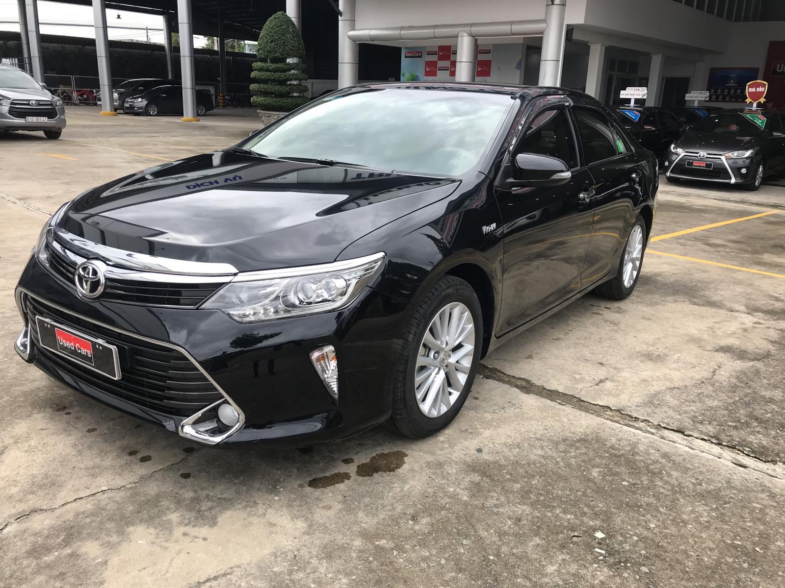 Toyota Camry 2.0E 2018 - Bán xe Toyota Camry 2.0E đời 2018, màu đen, xe nhập giá cạnh tranh