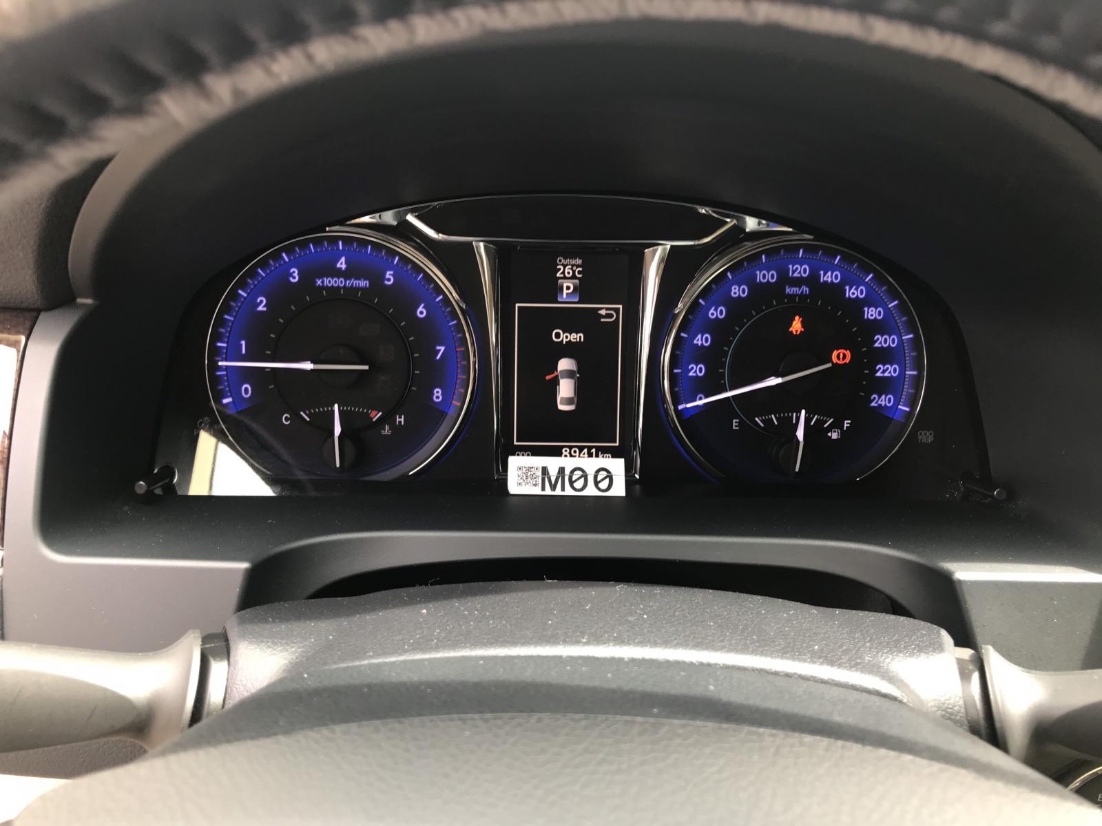 Toyota Camry 2.0E 2018 - Bán xe Toyota Camry 2.0E đời 2018, màu đen, xe nhập giá cạnh tranh