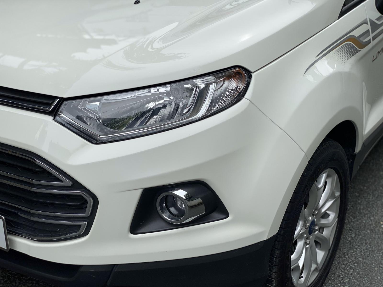 Ford EcoSport 2018 - Bán Ford EcoSport Titanium trắng 2018 tự động full rất mới