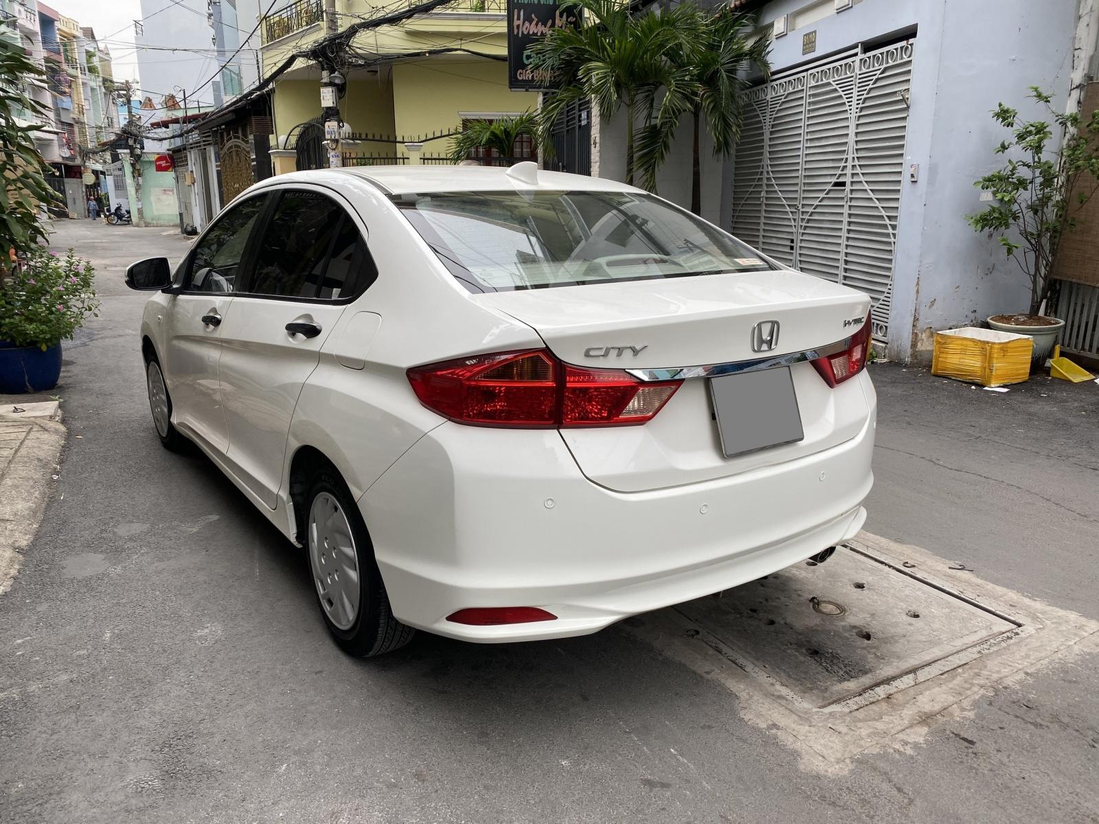 Honda City 2016 - Bán Honda City 2016 số sàn màu trắng