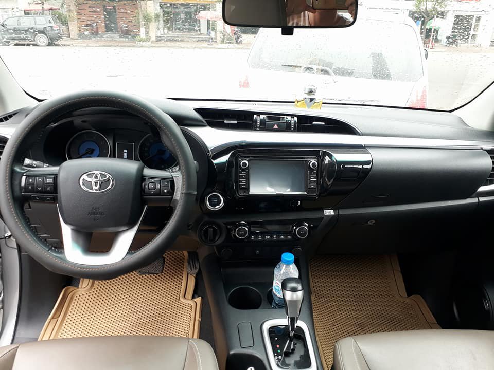 Toyota Hilux 2016 - Bán Toyota Hilux G bản 3.0 xám 2016 tự động full rất đẹp