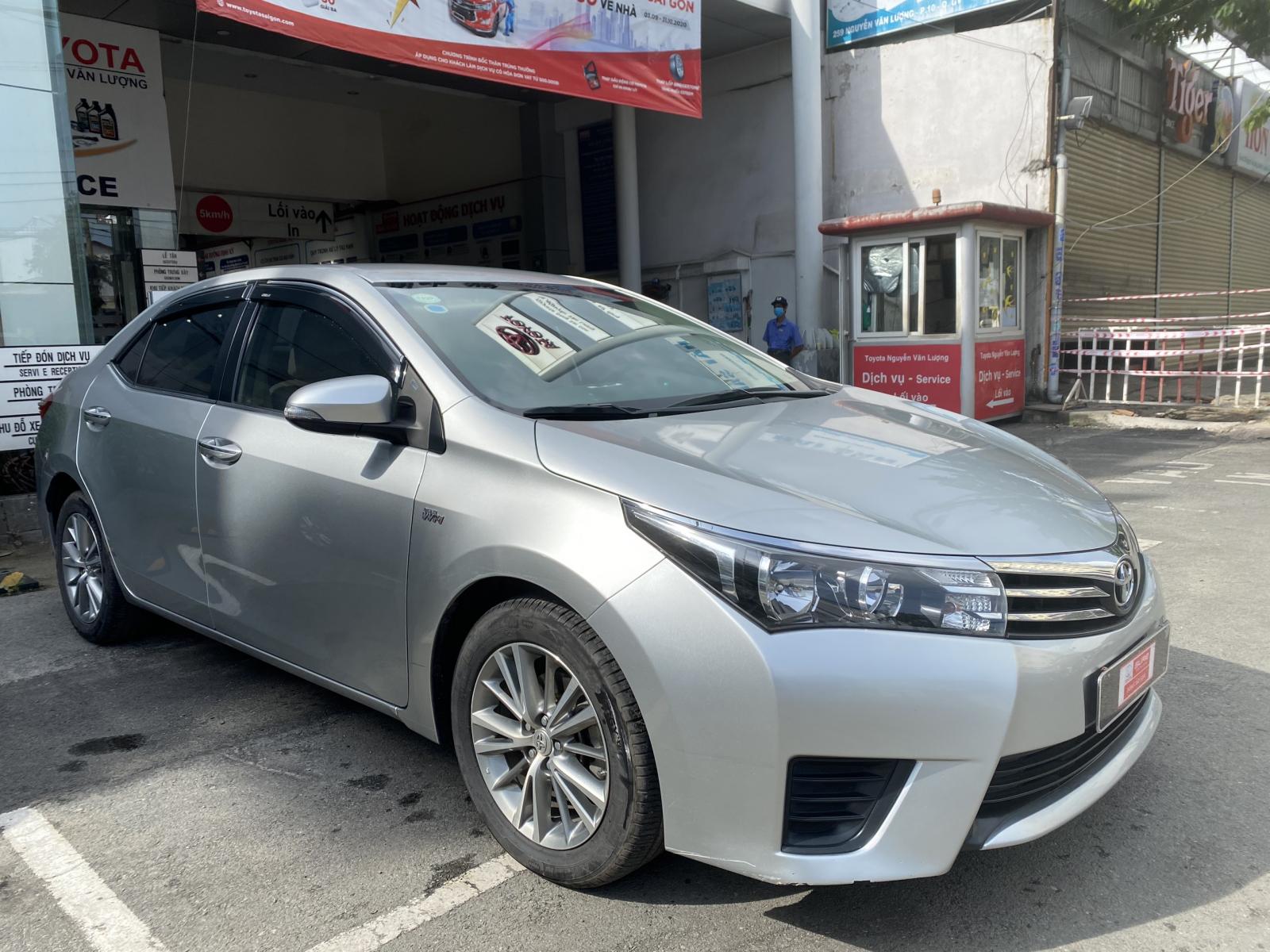 Toyota Corolla altis 1.8G MT 2015 - Xe Toyota Corolla Altis 1.8G MT đời 2015, màu bạc, siêu đẹp, máy cực êm