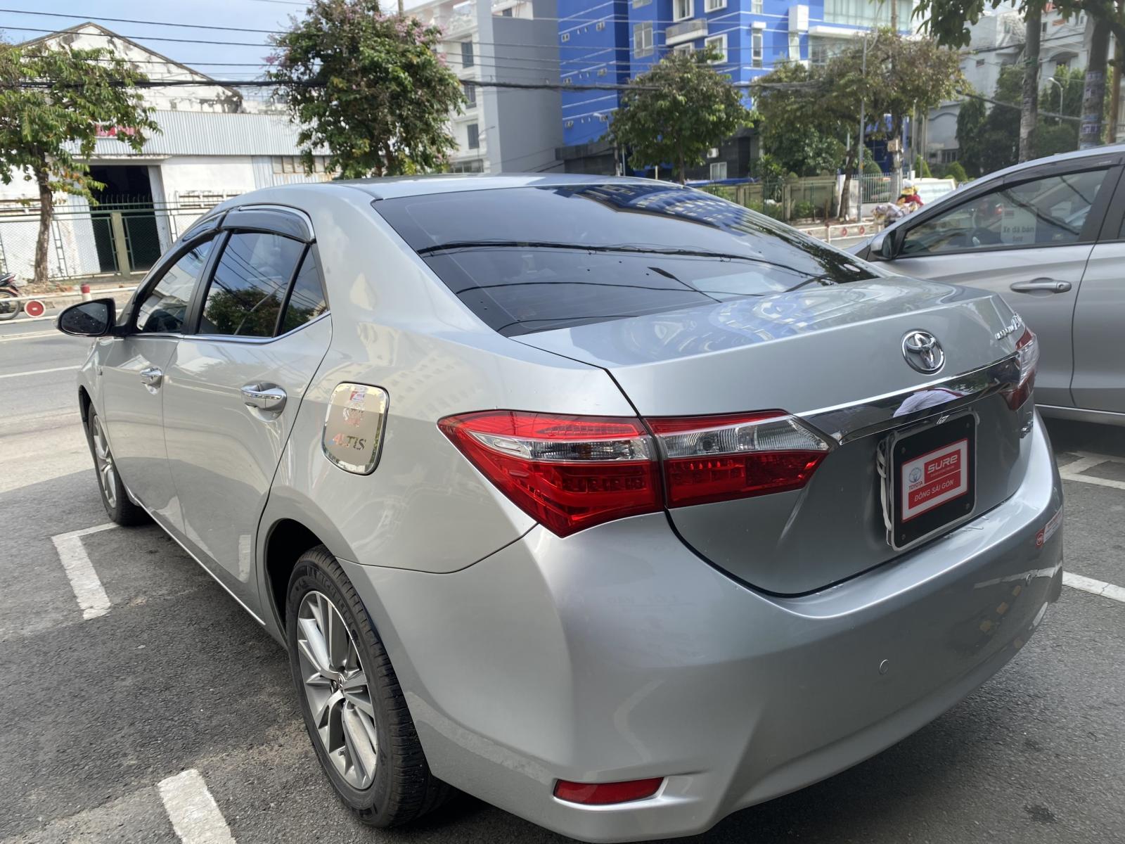 Toyota Corolla altis 1.8G MT 2015 - Xe Toyota Corolla Altis 1.8G MT đời 2015, màu bạc, siêu đẹp, máy cực êm