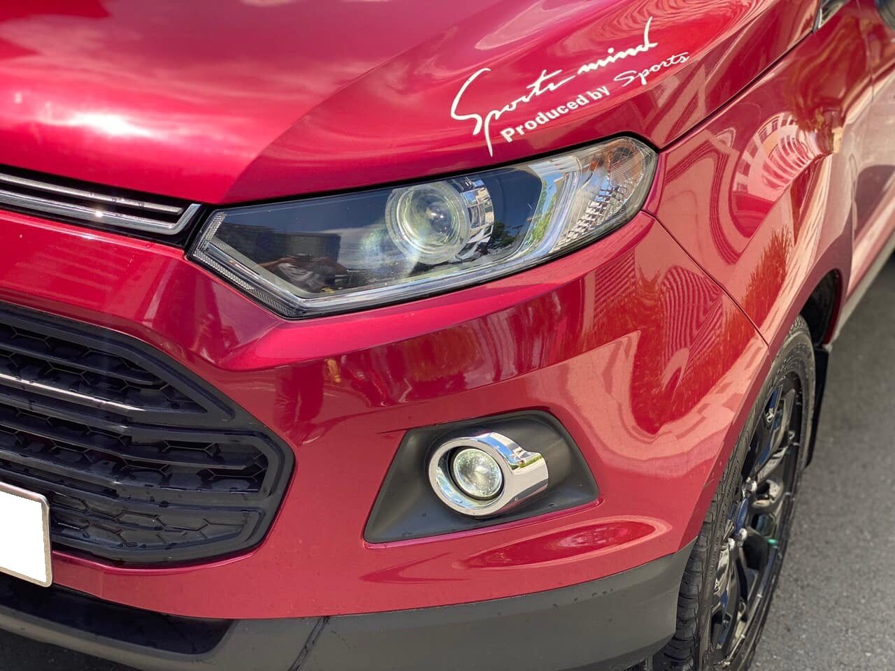 Ford EcoSport 2016 - Gia đình cần bán xe EcoSport 2016, bản Titanium, số tự động, màu đỏ còn mới tinh
