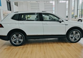 Volkswagen Tiguan luxury 2019 - Volkswagen Tiguan Luxury Topline - Xe Đức nhập khẩu nguyên chiếc - Giảm 120tr tiền mặt - Giao xe ngay