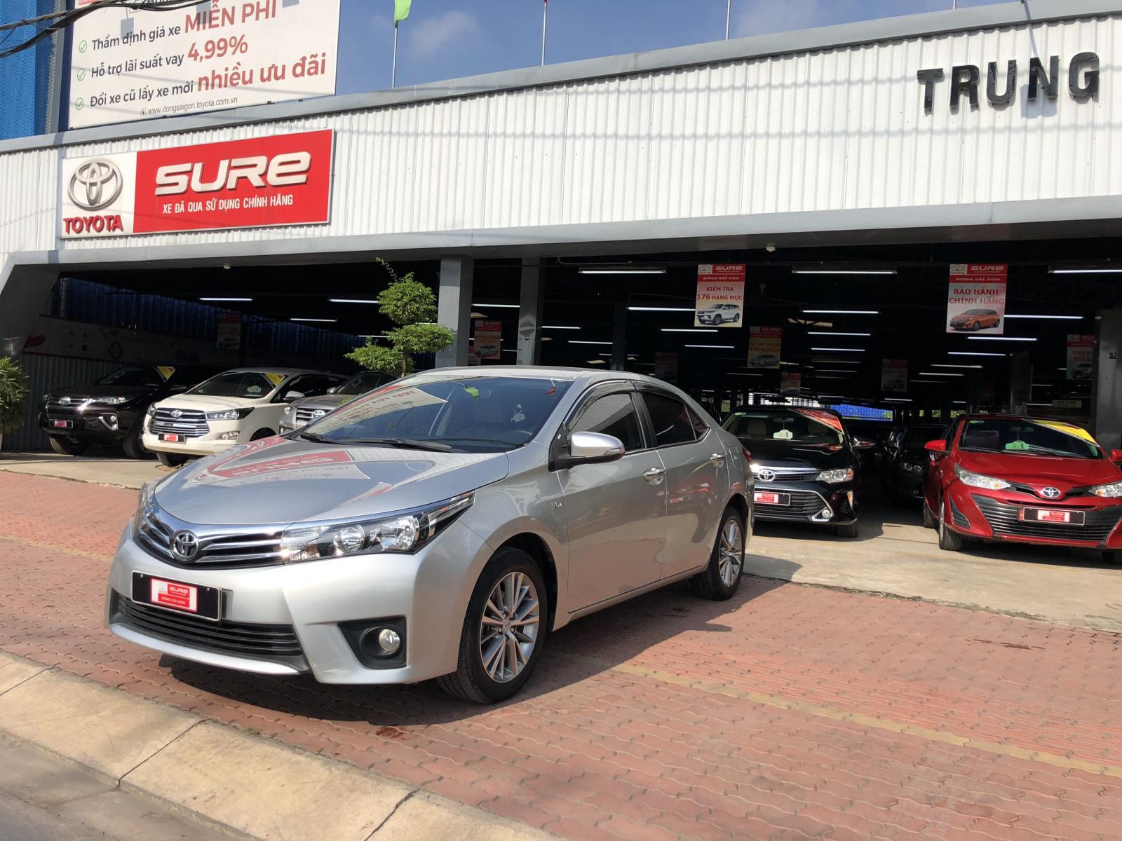 Toyota Corolla altis 1.8G 2016 - Bán Toyota Corolla altis 1.8G đời 2016, màu bạc