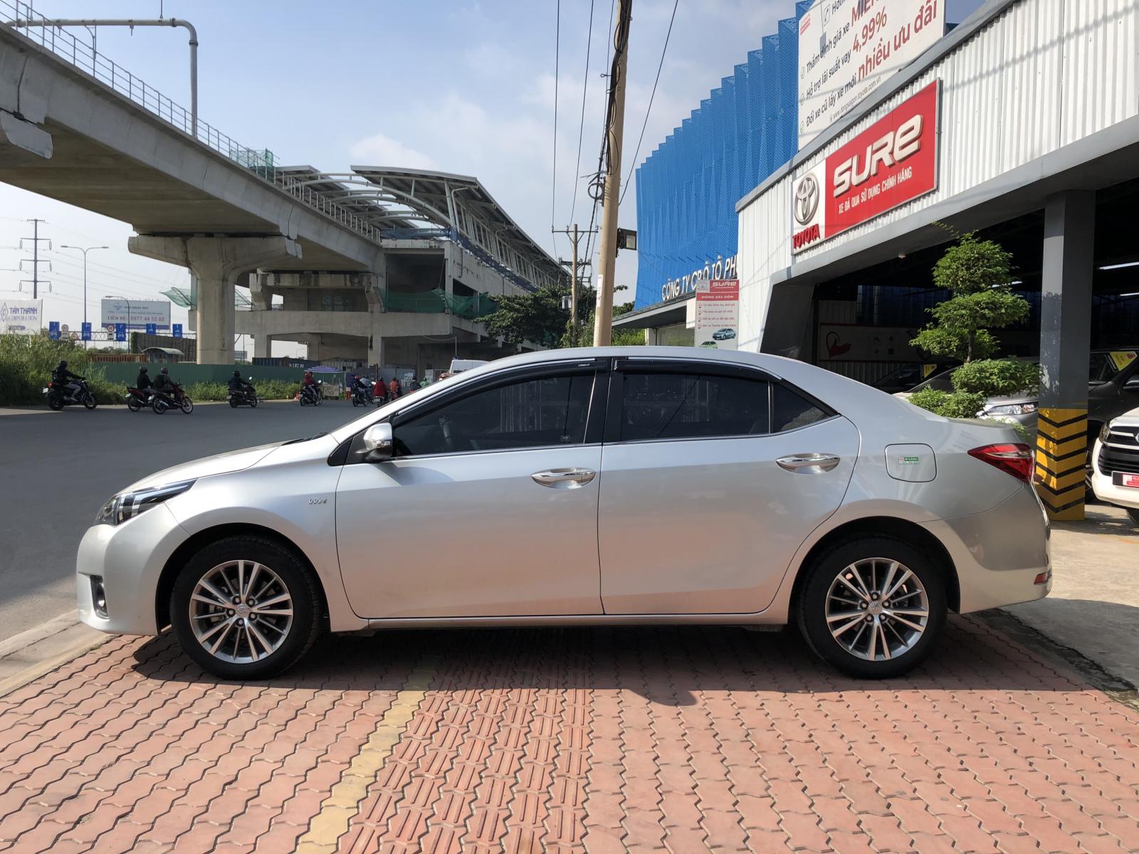 Toyota Corolla altis 1.8G 2016 - Bán Toyota Corolla altis 1.8G đời 2016, màu bạc