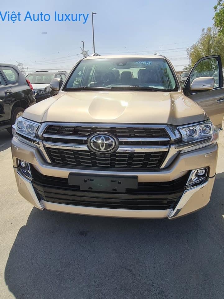 Toyota Land Cruiser 2020 - Bán Toyota Landcruiser VX-S 4.6V8 Trung Đông màu vàng cát xe 2020 nhập mới 100%