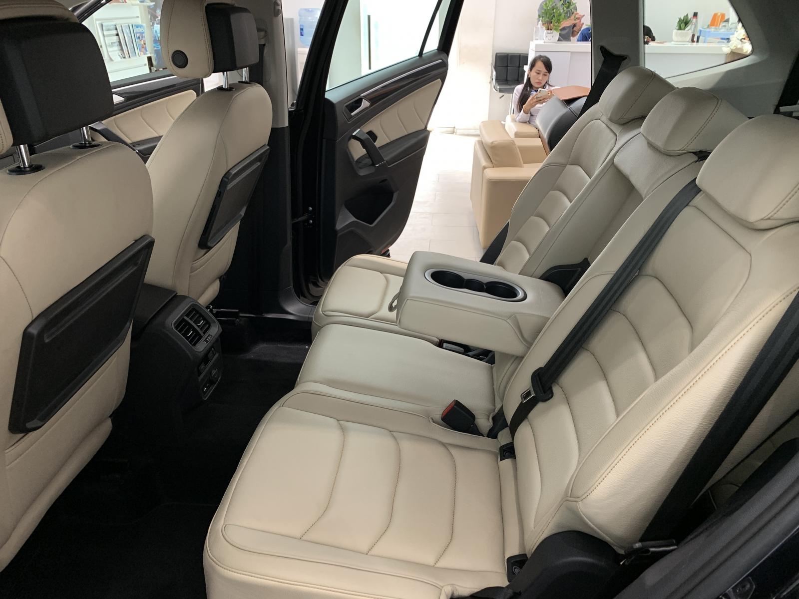 Volkswagen Tiguan 2020 - SUV Offroad Tiguan Luxury, khẳng định đẳng cấp, ưu đãi trước bạ đón tết 2021