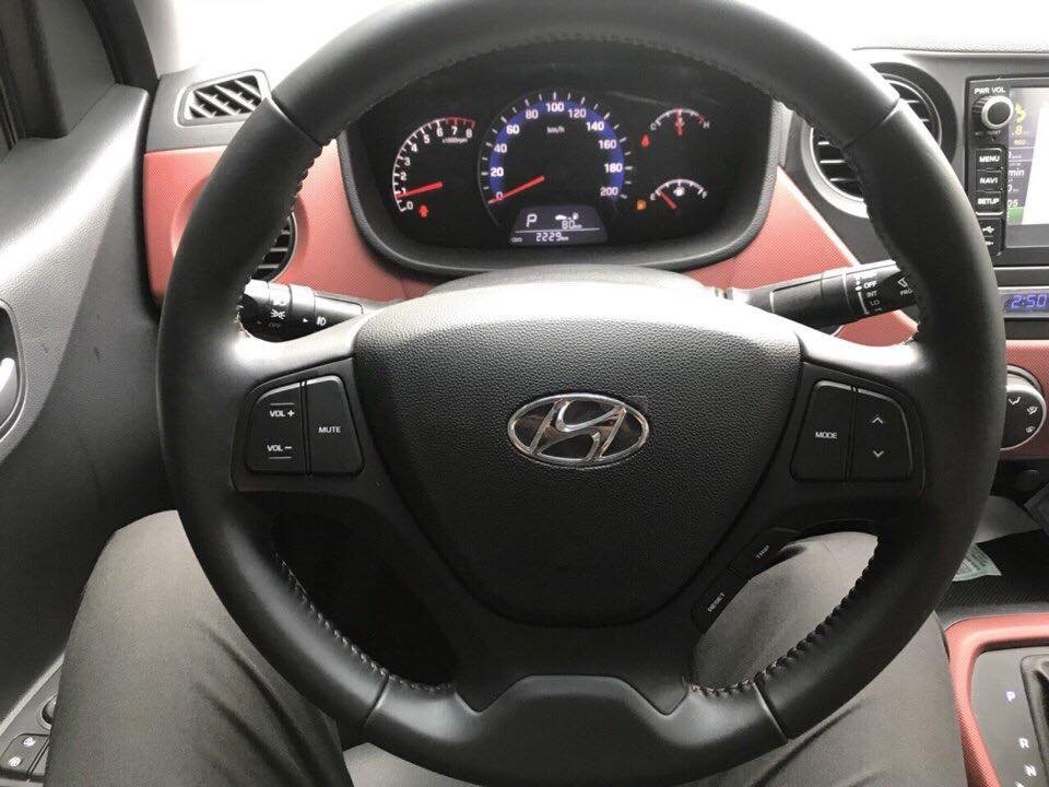 Hyundai Grand i10 2019 - Tôi cần bán Hyundai Grand I10 2019 full, số tự động, sedan màu bạc