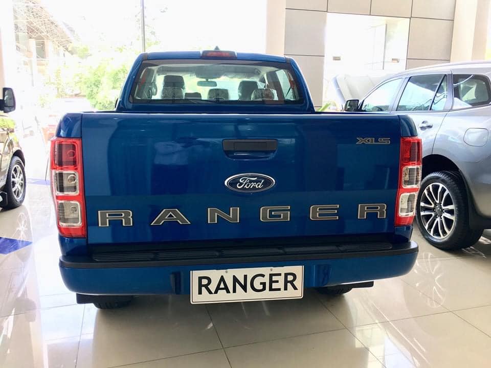 Ford Ranger XLS AT 2020 - Cần bán Ford Ranger XLS AT 4*2 với giá cực sốc