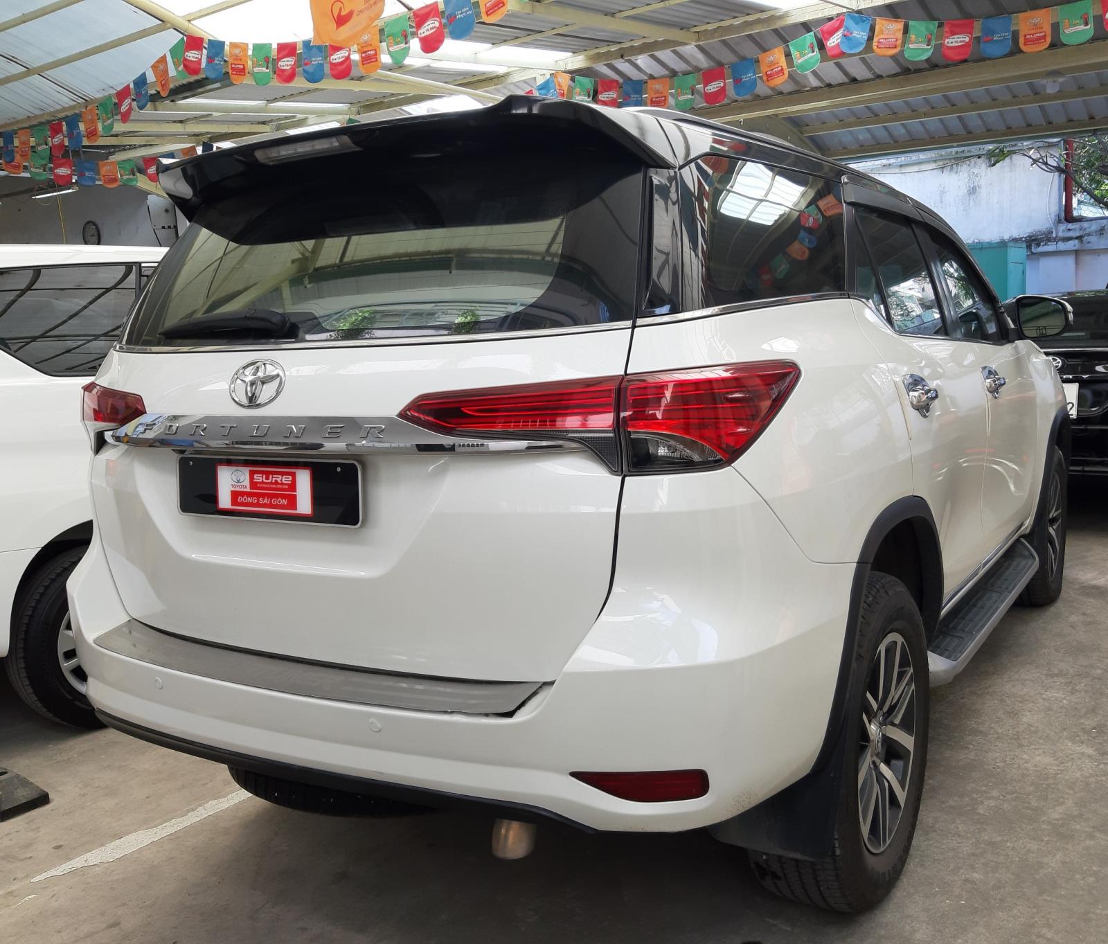 Toyota Fortuner 2017 - Cần bán gấp Toyota Fortuner 2.7V 2 cầu đời 2017, màu trắng, nhập khẩu nguyên chiếc giá cạnh tranh