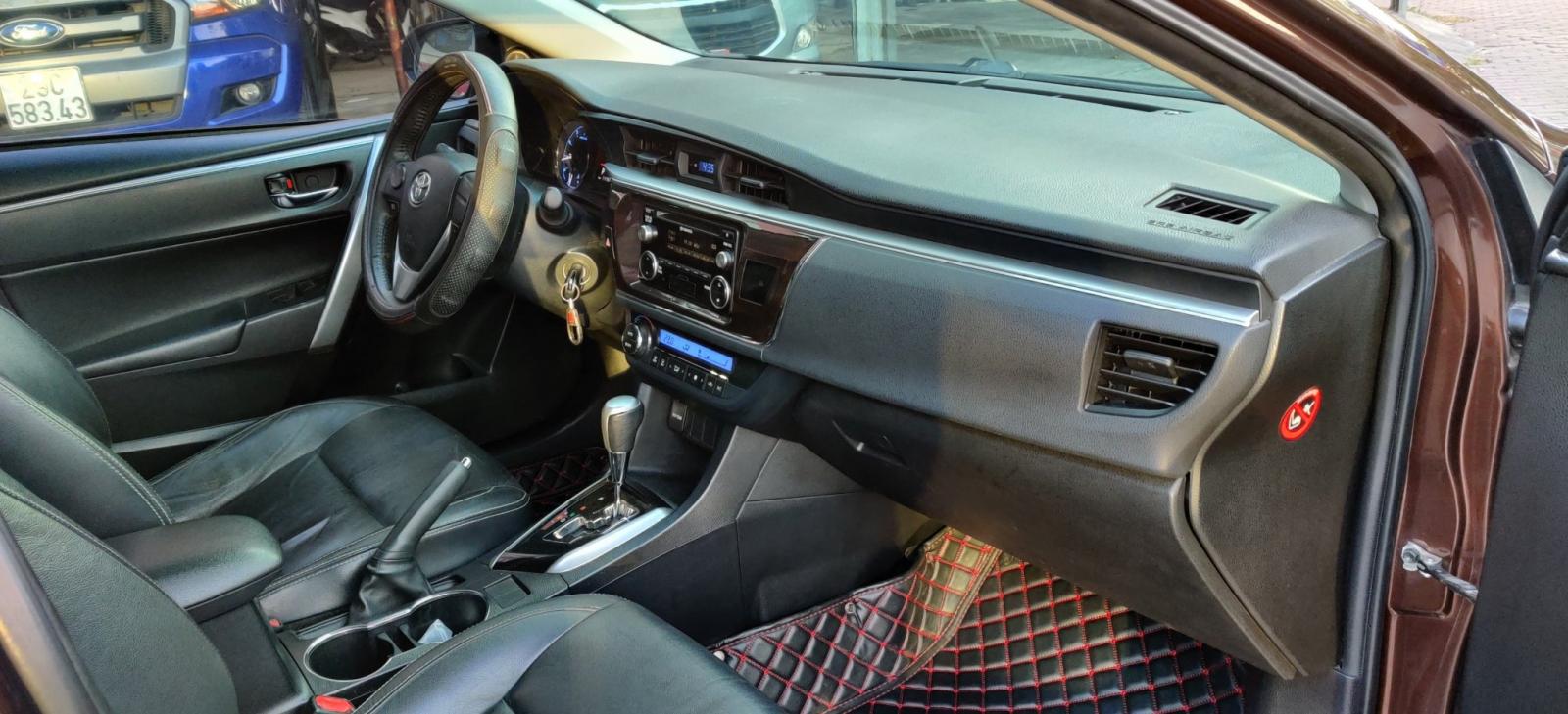 Toyota Corolla altis 1.8G AT 2015 - Cần bán xe Toyota Corolla altis 1.8G AT năm 2015, màu nâu