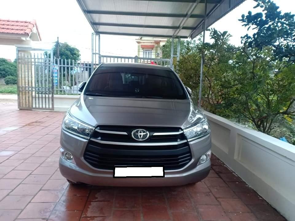 Toyota Innova 2019 - Tôi cần bán Toyota Innova 2019, số sàn, màu xám