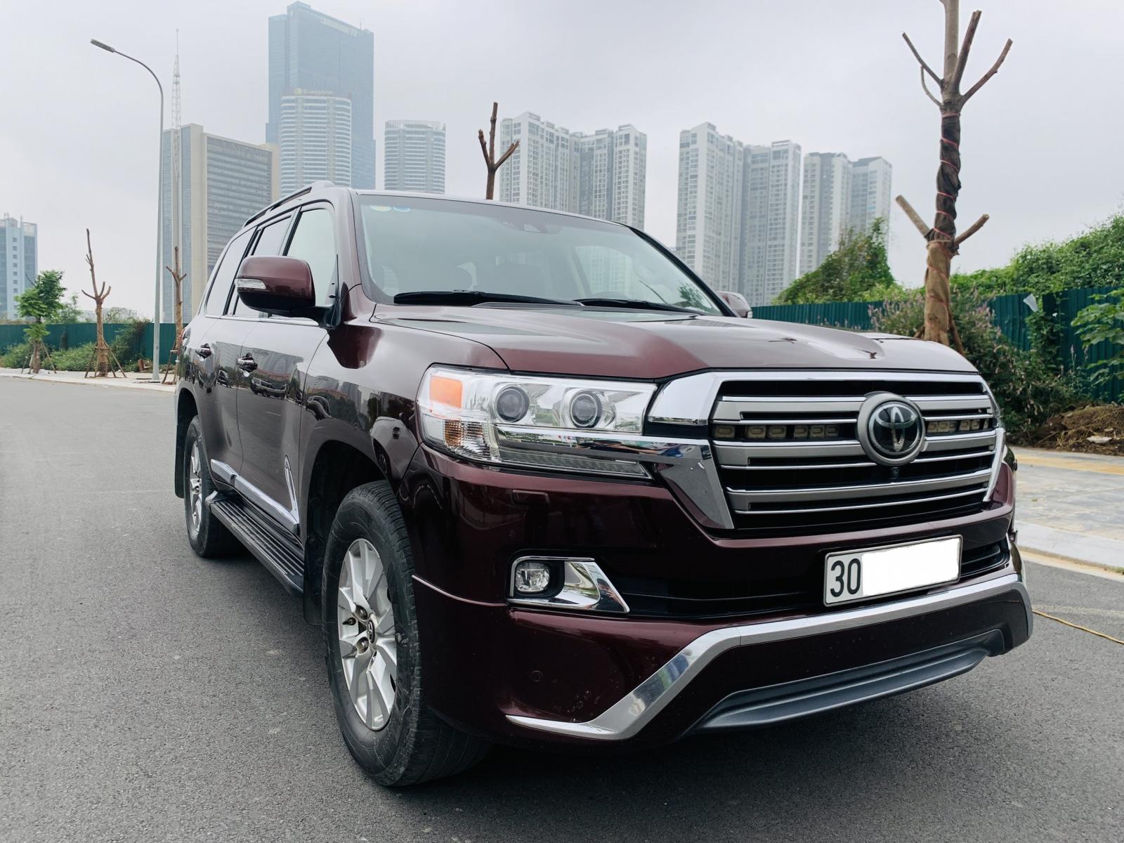 Toyota Land Cruiser 5.7 2016 - Toyota Land Cruiser 5.7 V8 2016 nhập Mỹ, màu nâu đồng, siêu mới