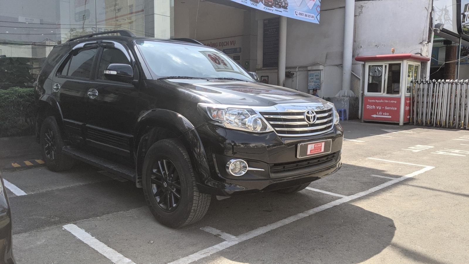 Toyota Fortuner 2.7V 2016 - Xe Toyota Fortuner 2.7V sản xuất 2016 màu đen cục chất mới đi 58000km giá cực tốt