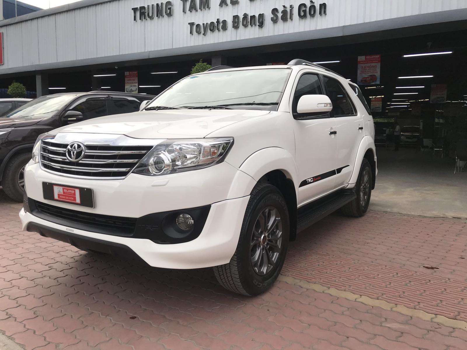 Toyota Fortuner 2.7V  2014 - Cần bán gấp Toyota Fortuner 2.7V 2 cầu bản TRD 2014, màu trắng siêu chất - giá cực tốt