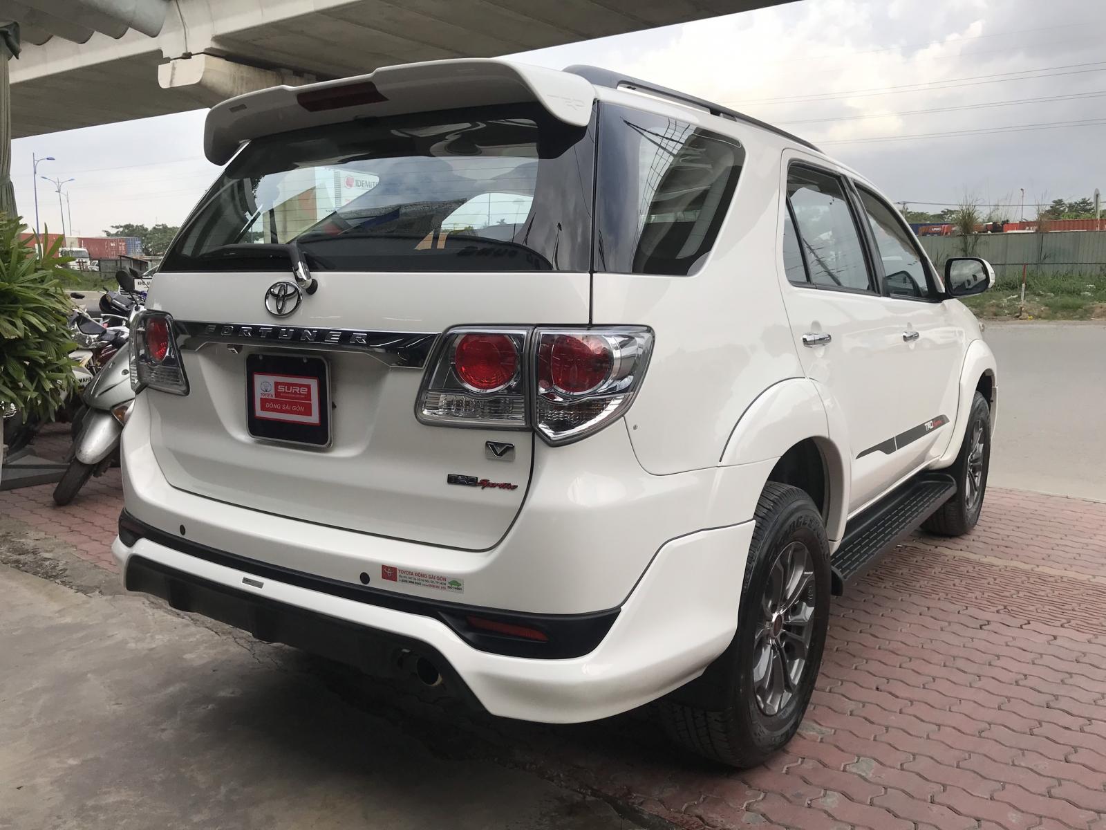 Toyota Fortuner 2.7V  2014 - Cần bán gấp Toyota Fortuner 2.7V 2 cầu bản TRD 2014, màu trắng siêu chất - giá cực tốt