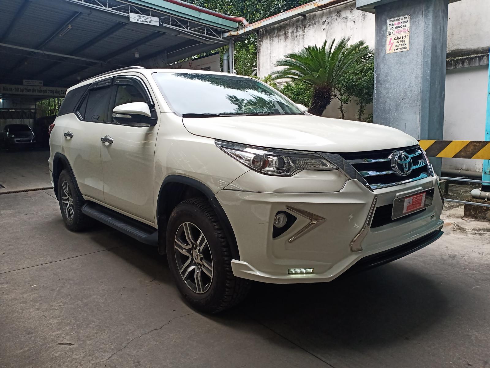 Toyota Fortuner 2017 - Bán Toyota đời 2017, màu trắng, xe nhập