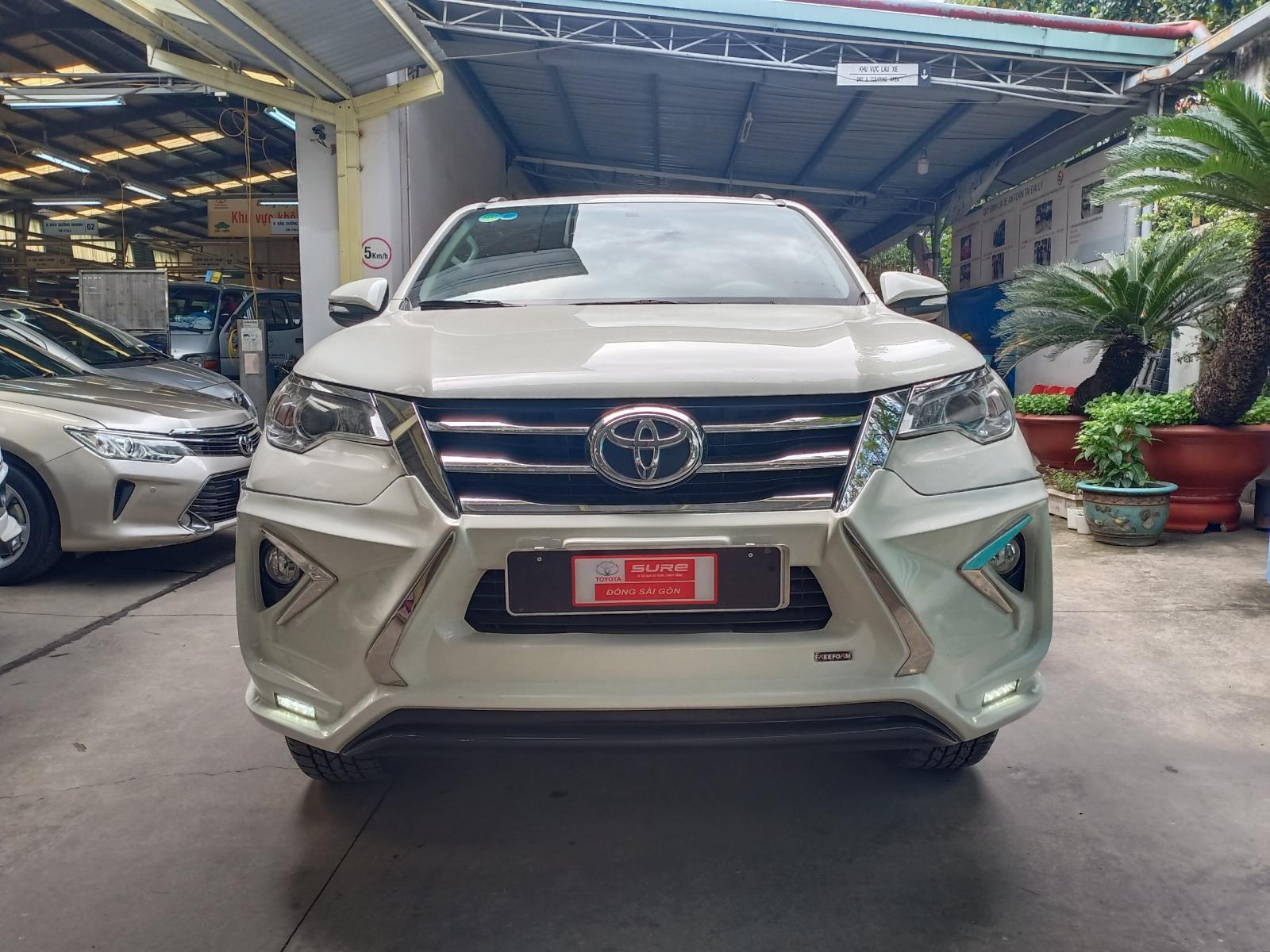 Toyota Fortuner 2017 - Bán Toyota đời 2017, màu trắng, xe nhập