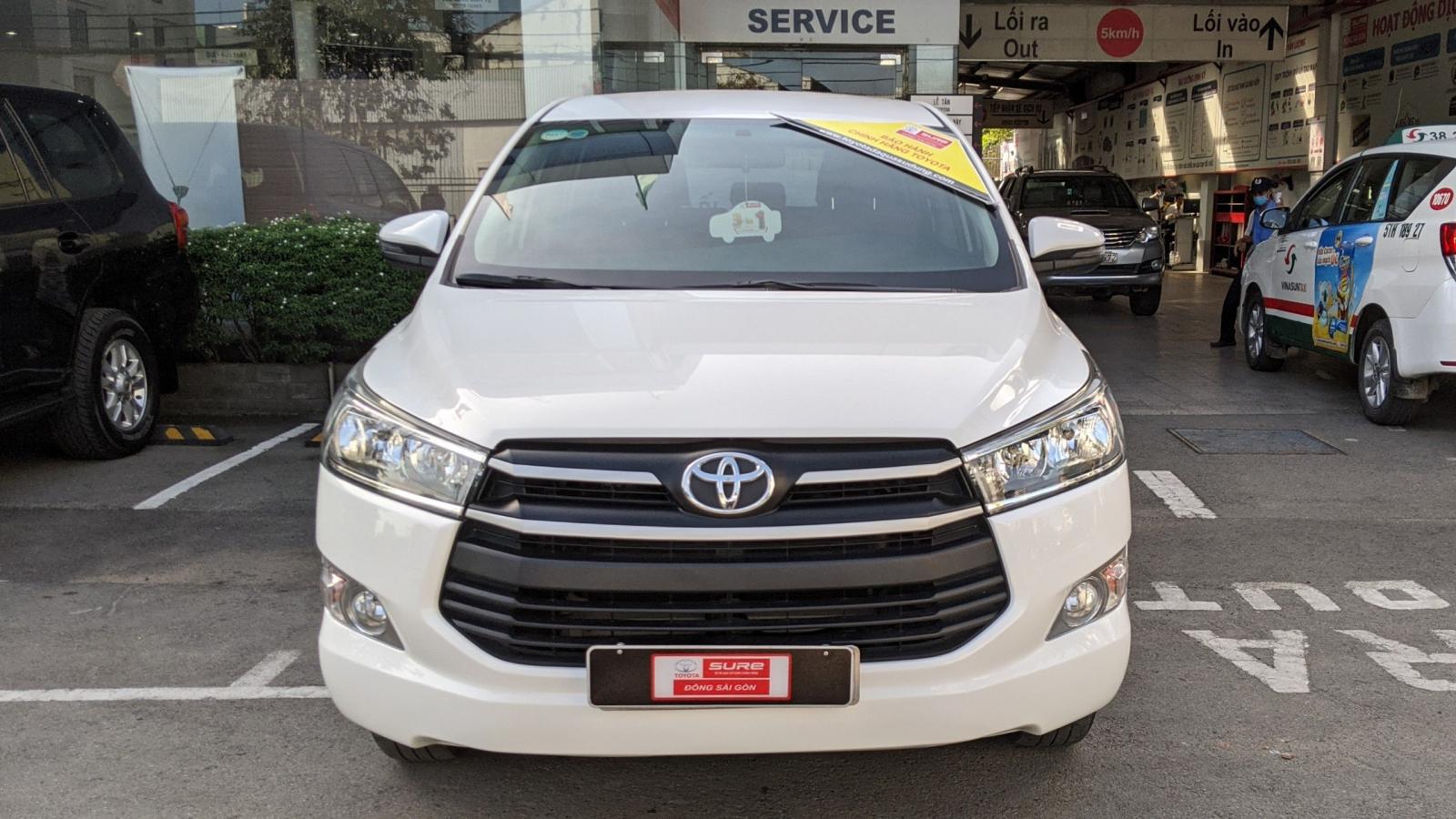 Toyota Innova 2018 - Bán xe Toyota Innova 2.0G đời 2018, màu trắng siêu chất, biển SG mới chạy 47.000km - option đầy đủ