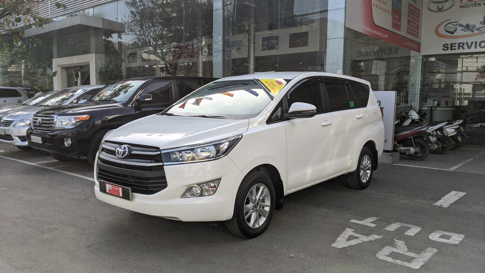 Toyota Innova 2018 - Bán xe Toyota Innova 2.0G đời 2018, màu trắng siêu chất, biển SG mới chạy 47.000km - option đầy đủ