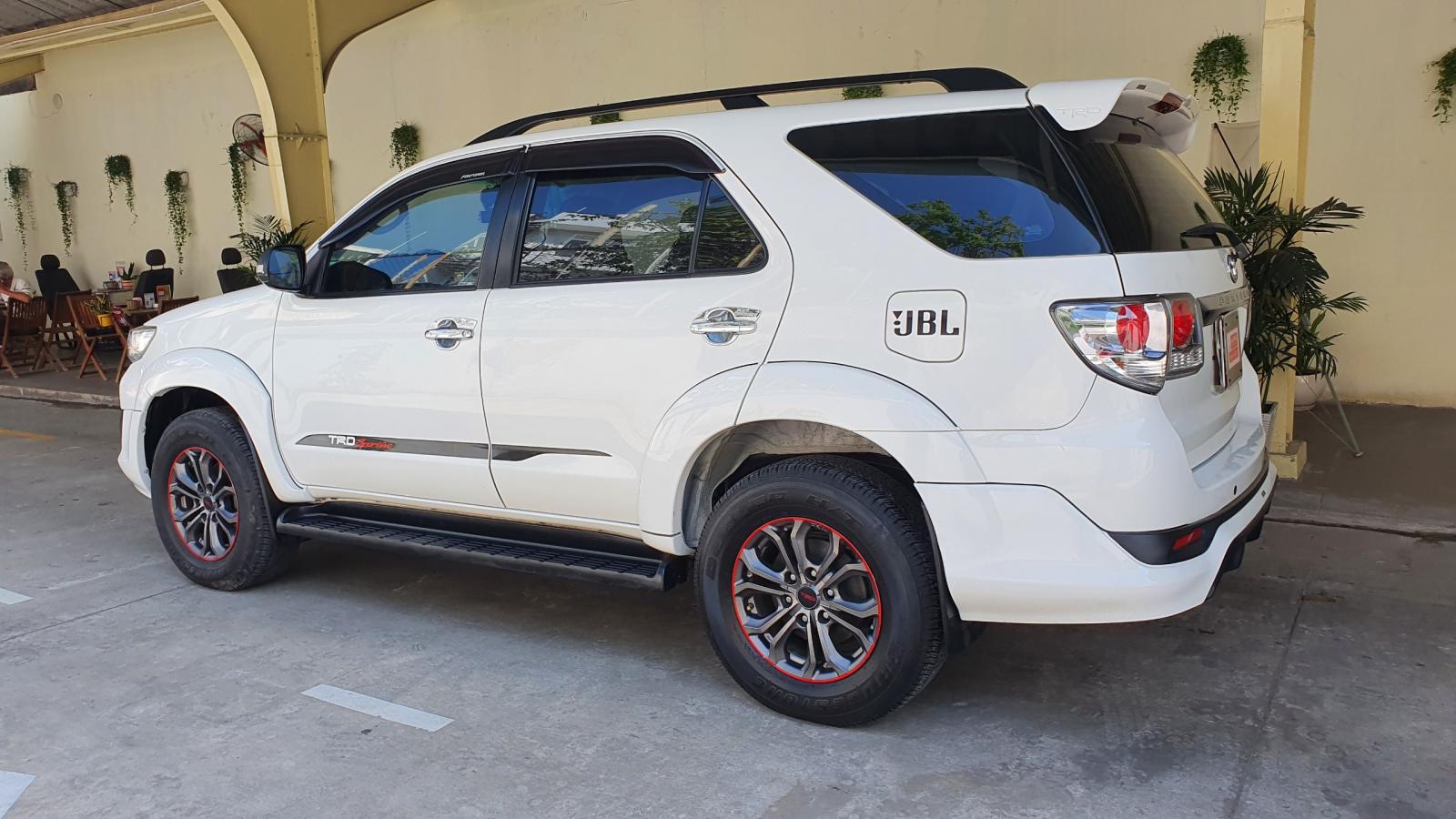 Toyota Fortuner 2014 - Bán xe Toyota Fortuner 2.7V TRD 2014, màu trắng, chất xe quá đẹp giá còn fix mạnh