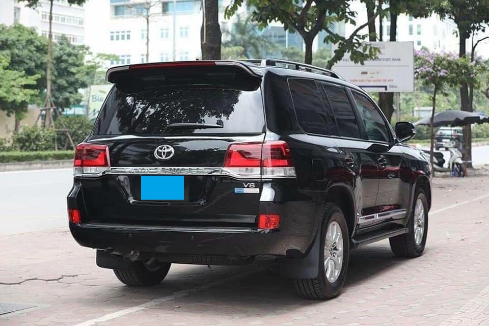 Toyota Toyota khác 2015 - Mình cần bán Toyota Land Cruiser 2015 XV, tự động full, màu đen