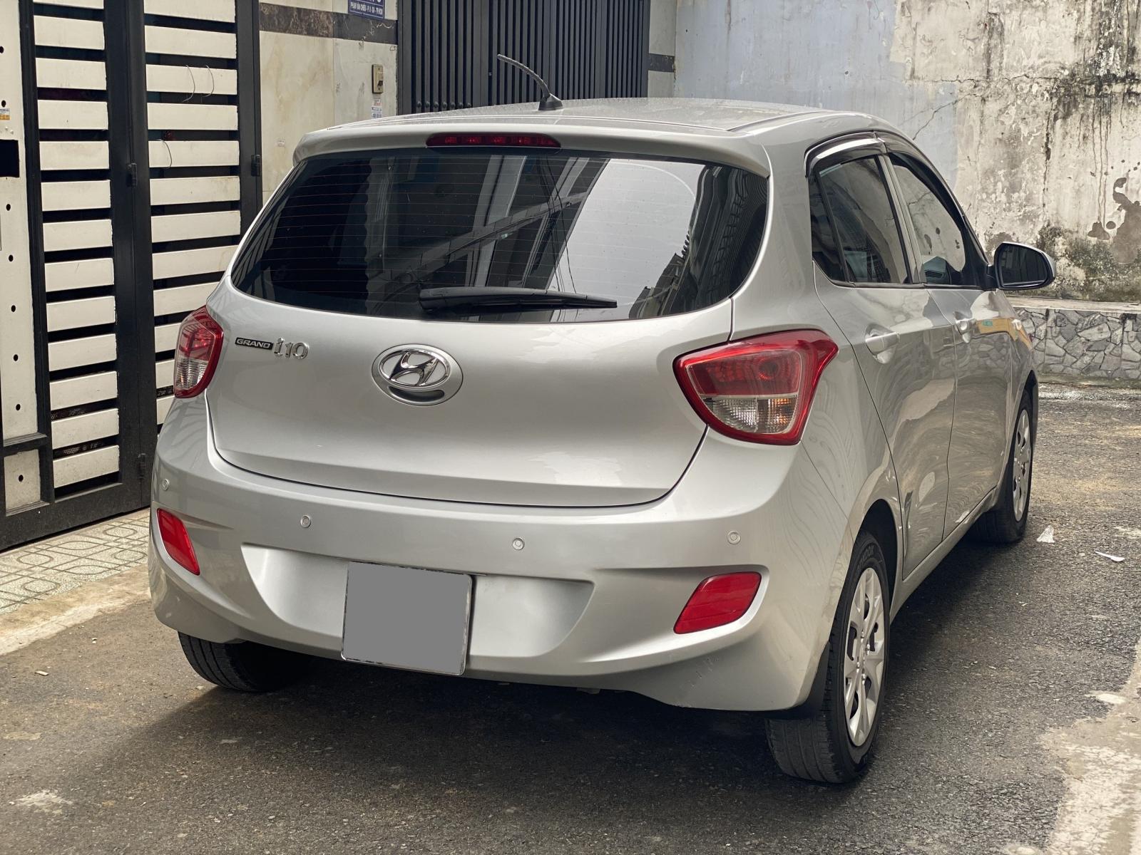 Hyundai Grand i10 2016 - Mình cần bán Hyundai I10 2016 số sàn màu bạc nhập Ấn