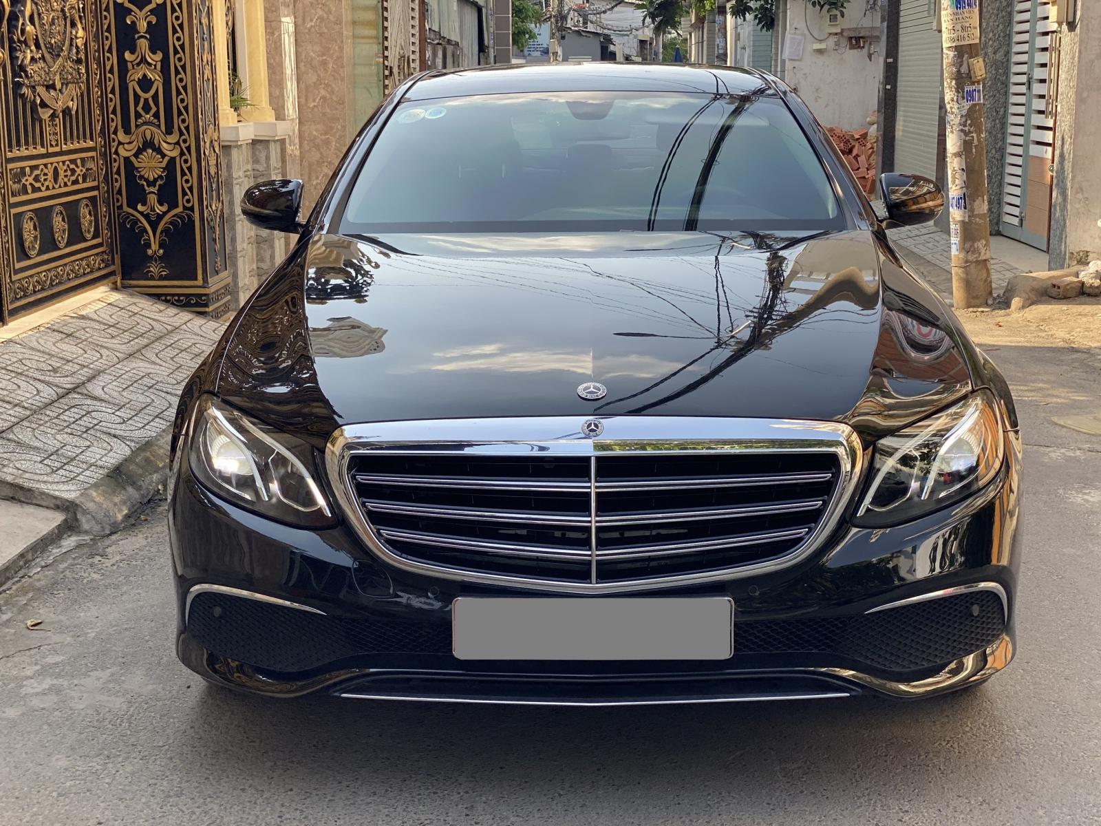 Mercedes-Benz E200 2020 - Bán Mercedes E200 màu đen full 2020 chính chủ mua mới