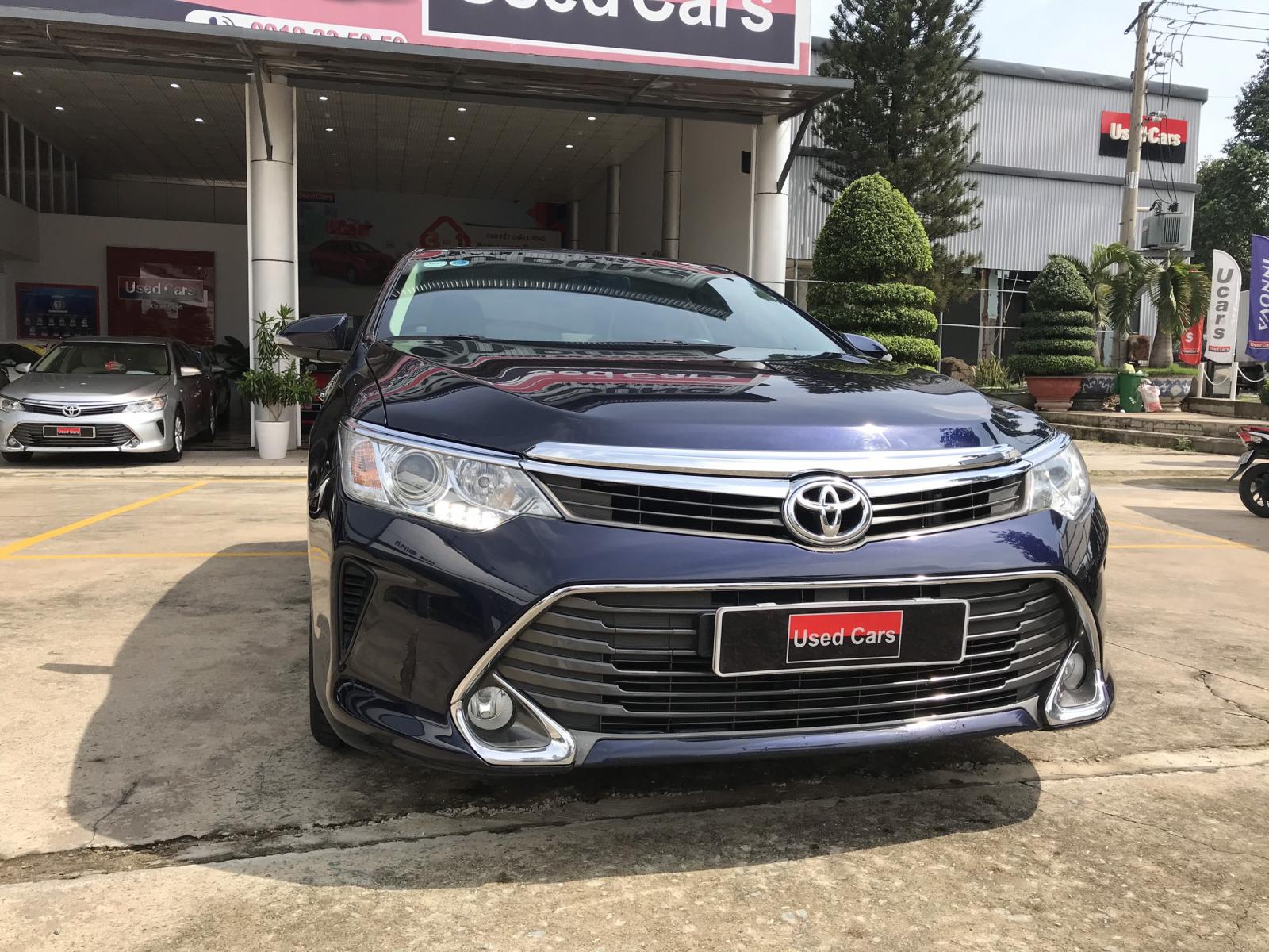 Toyota Camry 2016 - Bán xe Toyota Camry E năm 2016, giá tốt